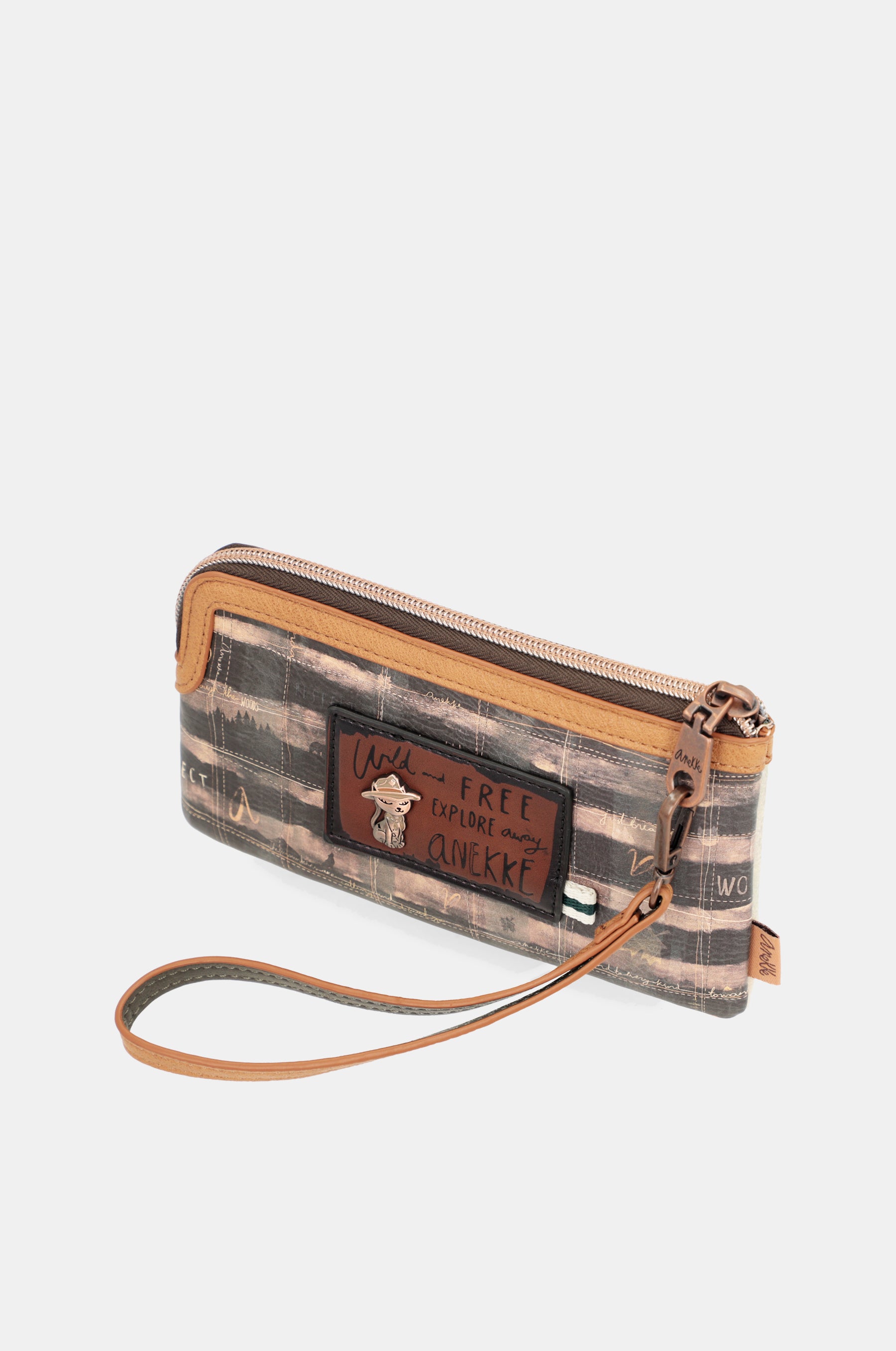 The Forest wallet with hand strap