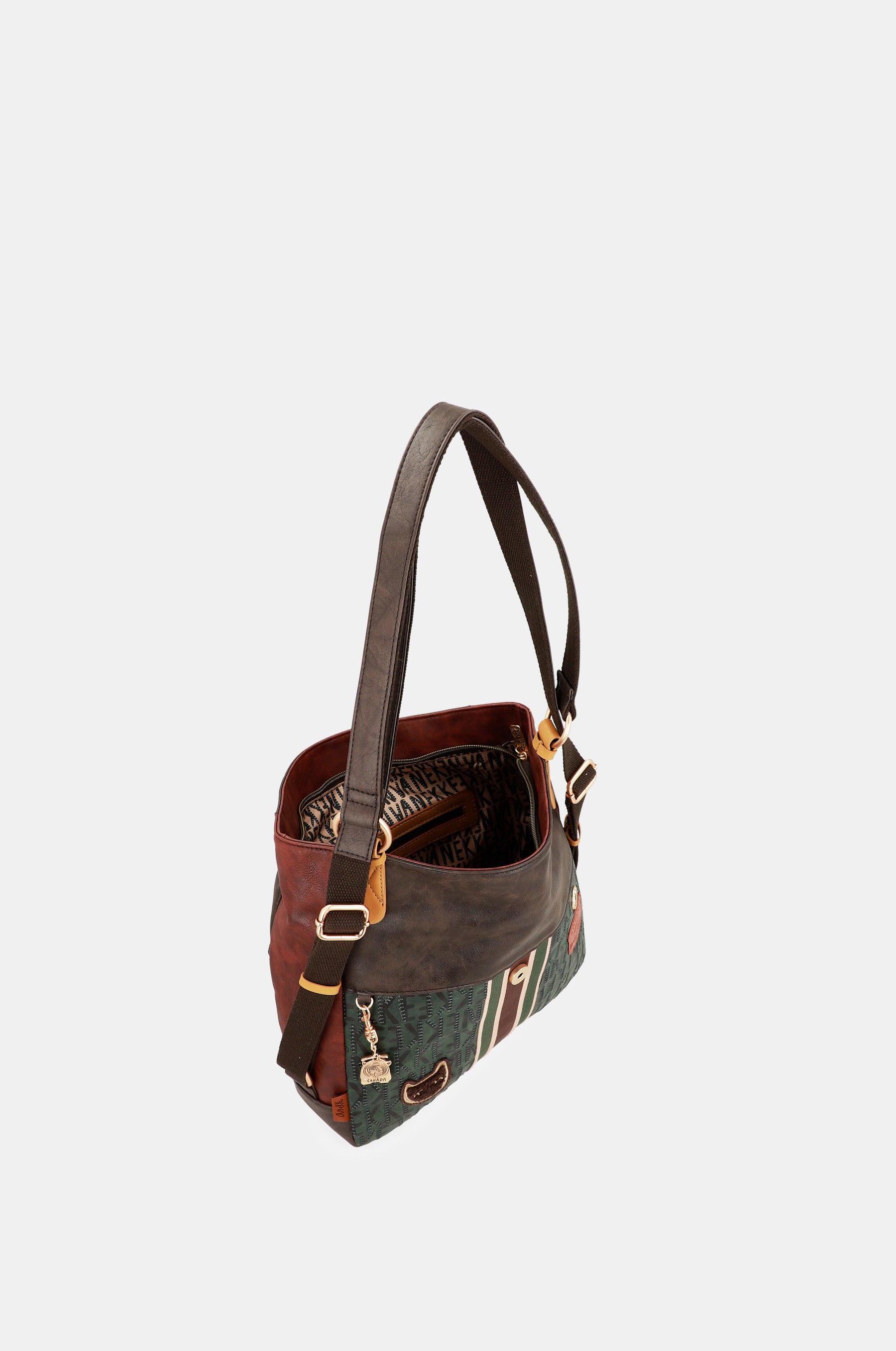 Urban shoulder bag convertible into a backpack