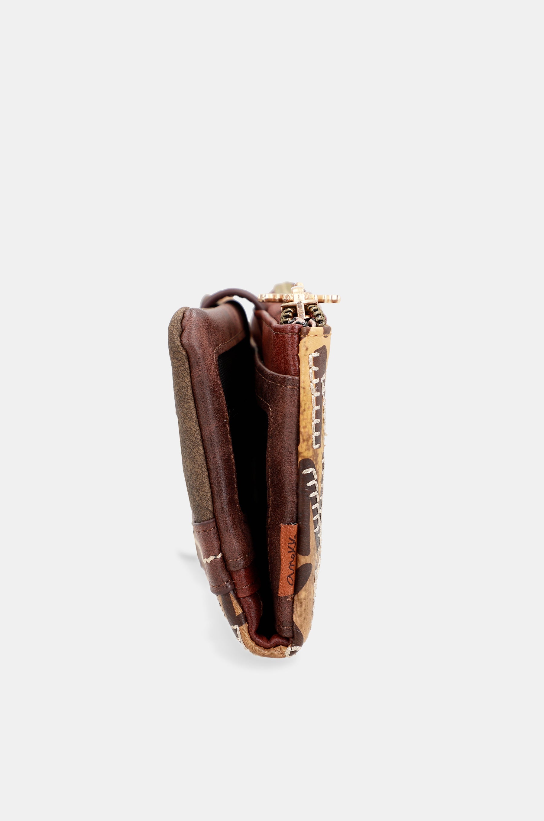 Urban logo flexible wallet