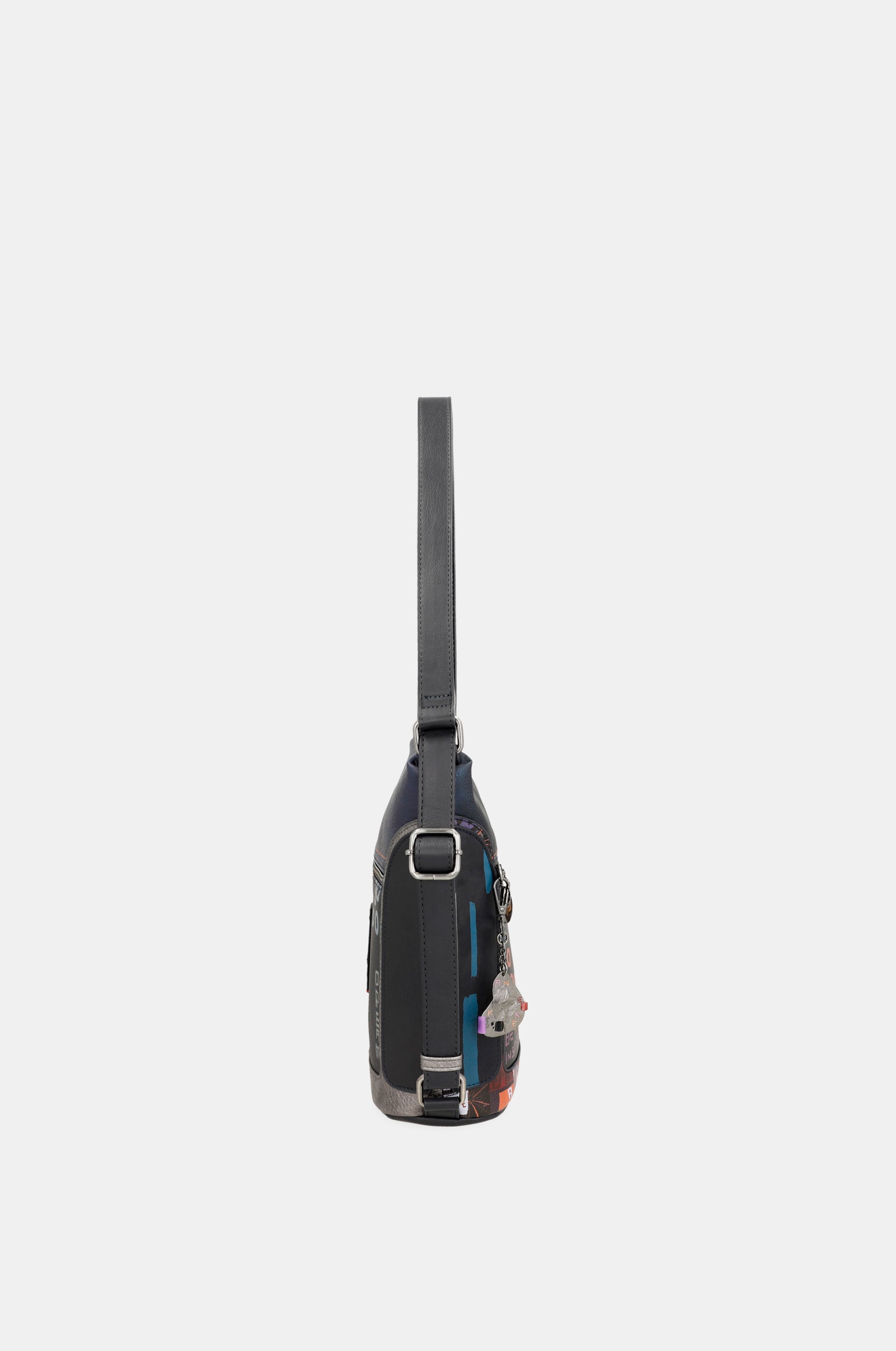 Kyomu shoulder bag convertible into a Kyomu backpack