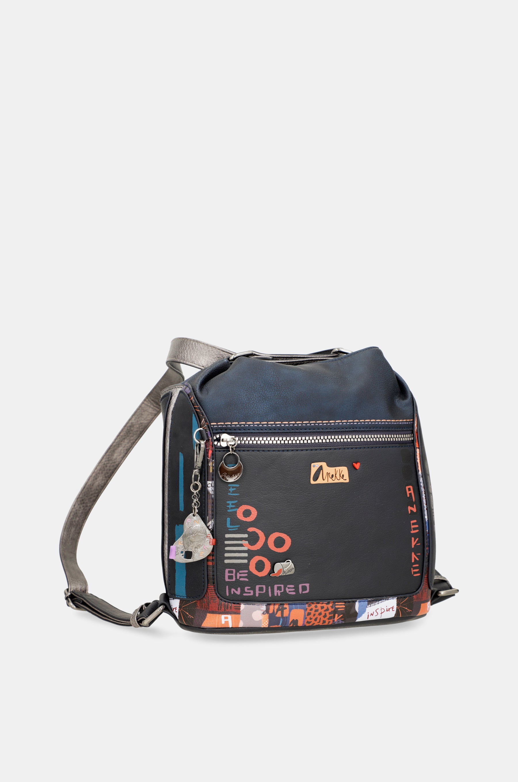 Kyomu shoulder bag convertible into a Kyomu backpack