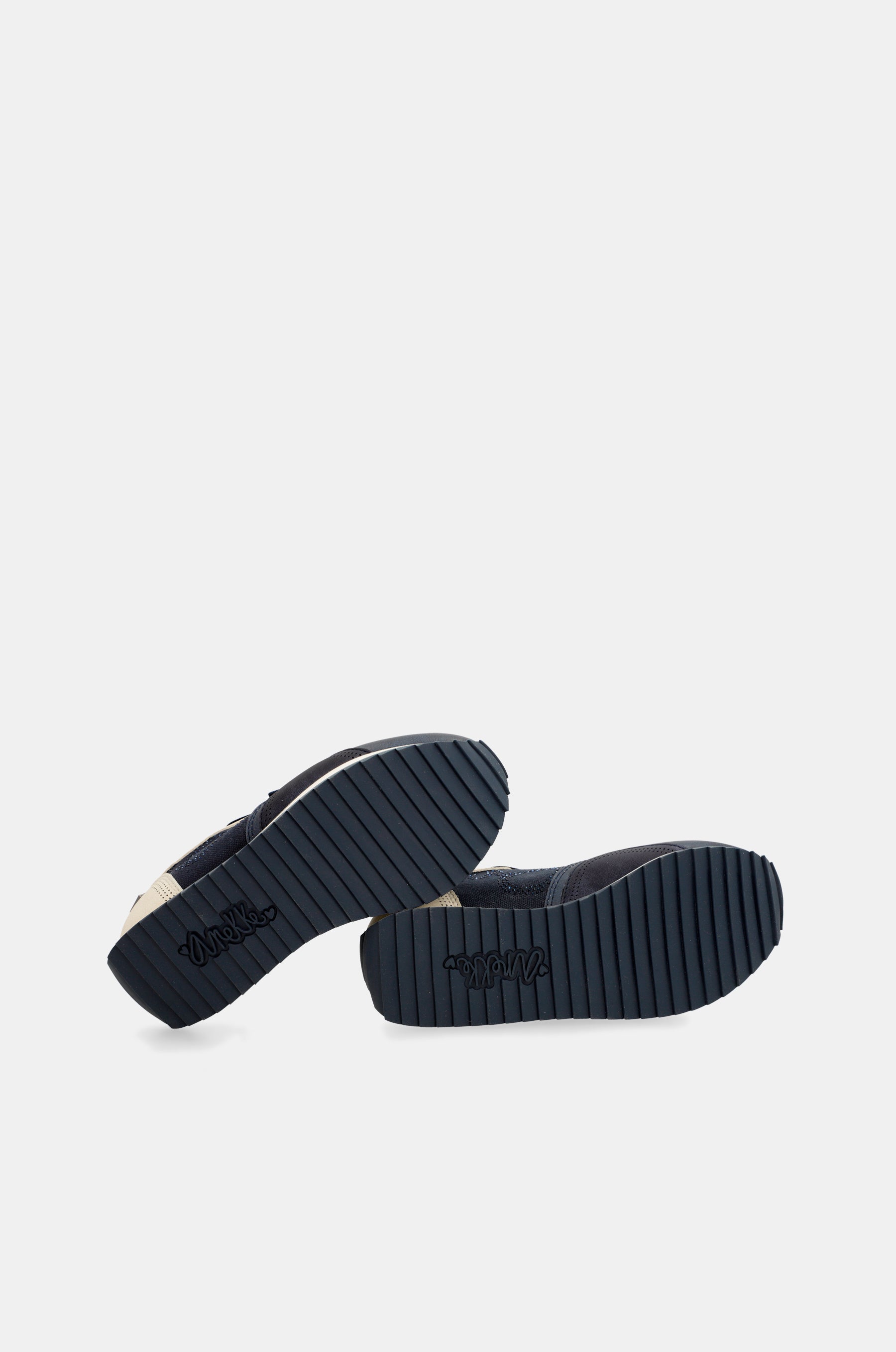Hollywood navy blue sneakers