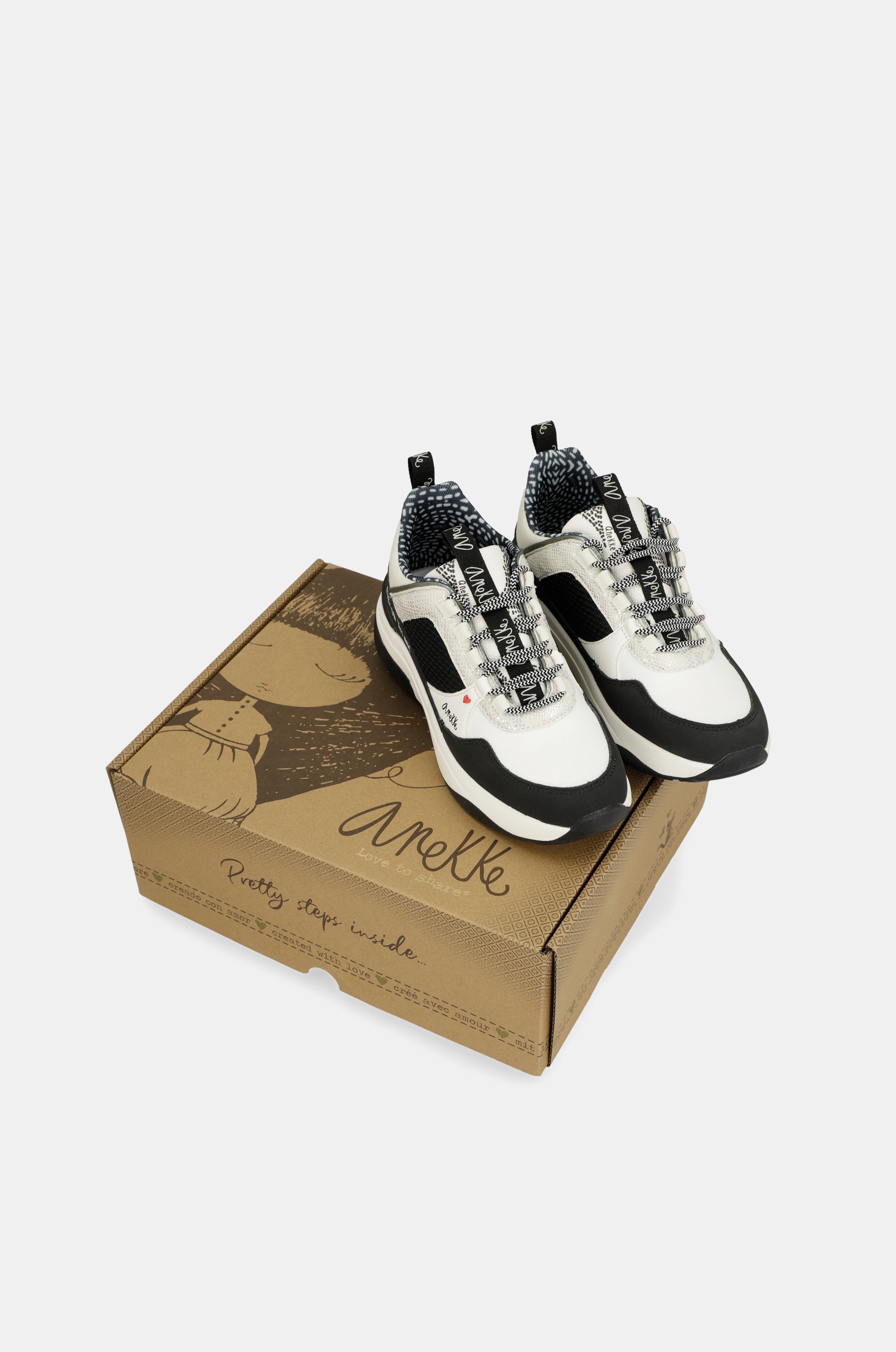 Fashion black & white sneakers