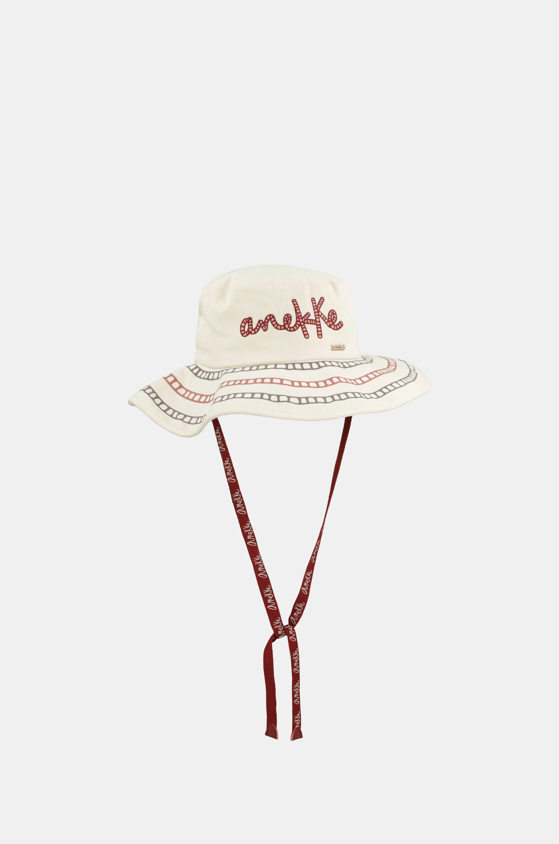 White bucket hat