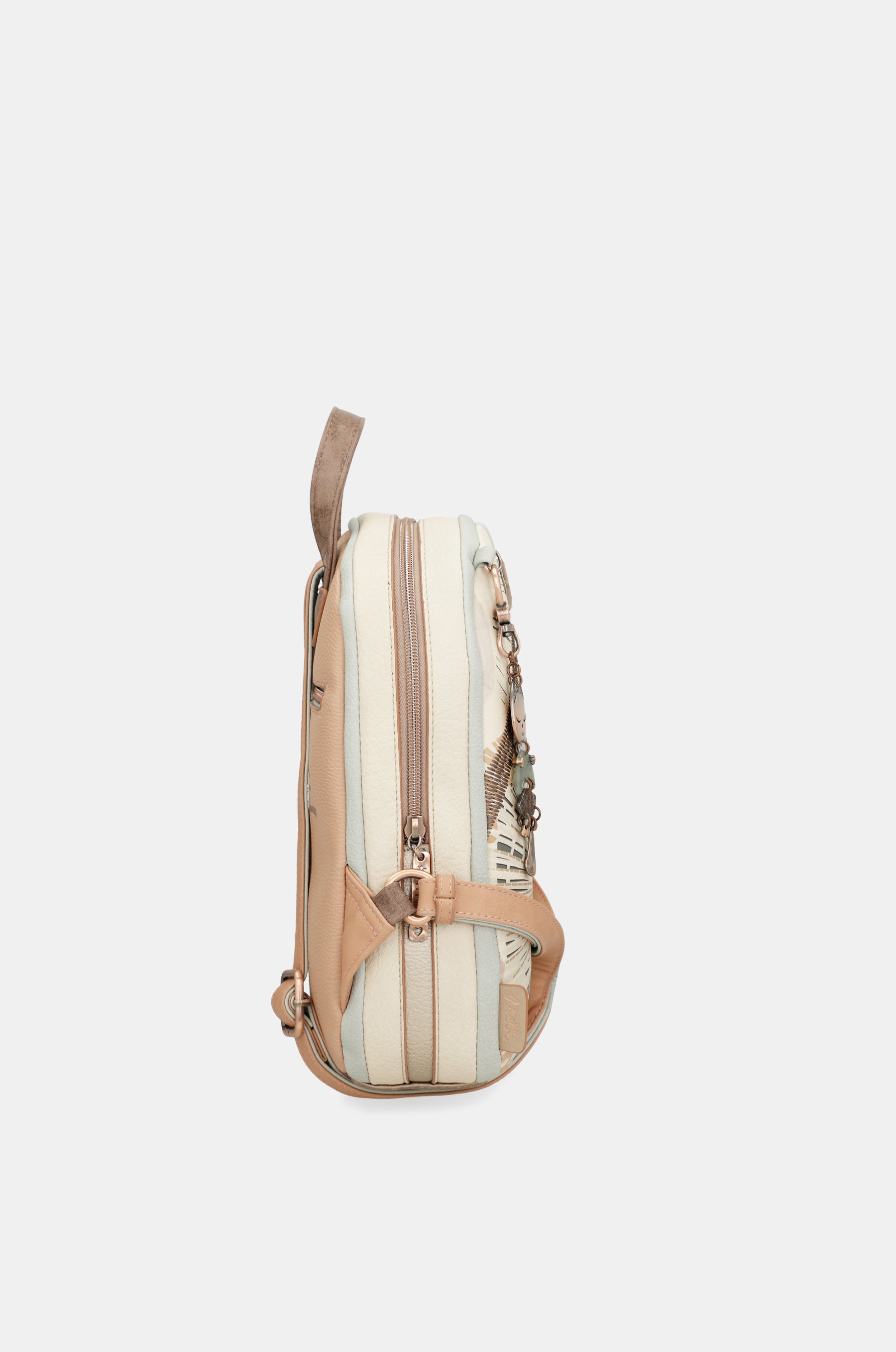 Passion backpack for leisure use