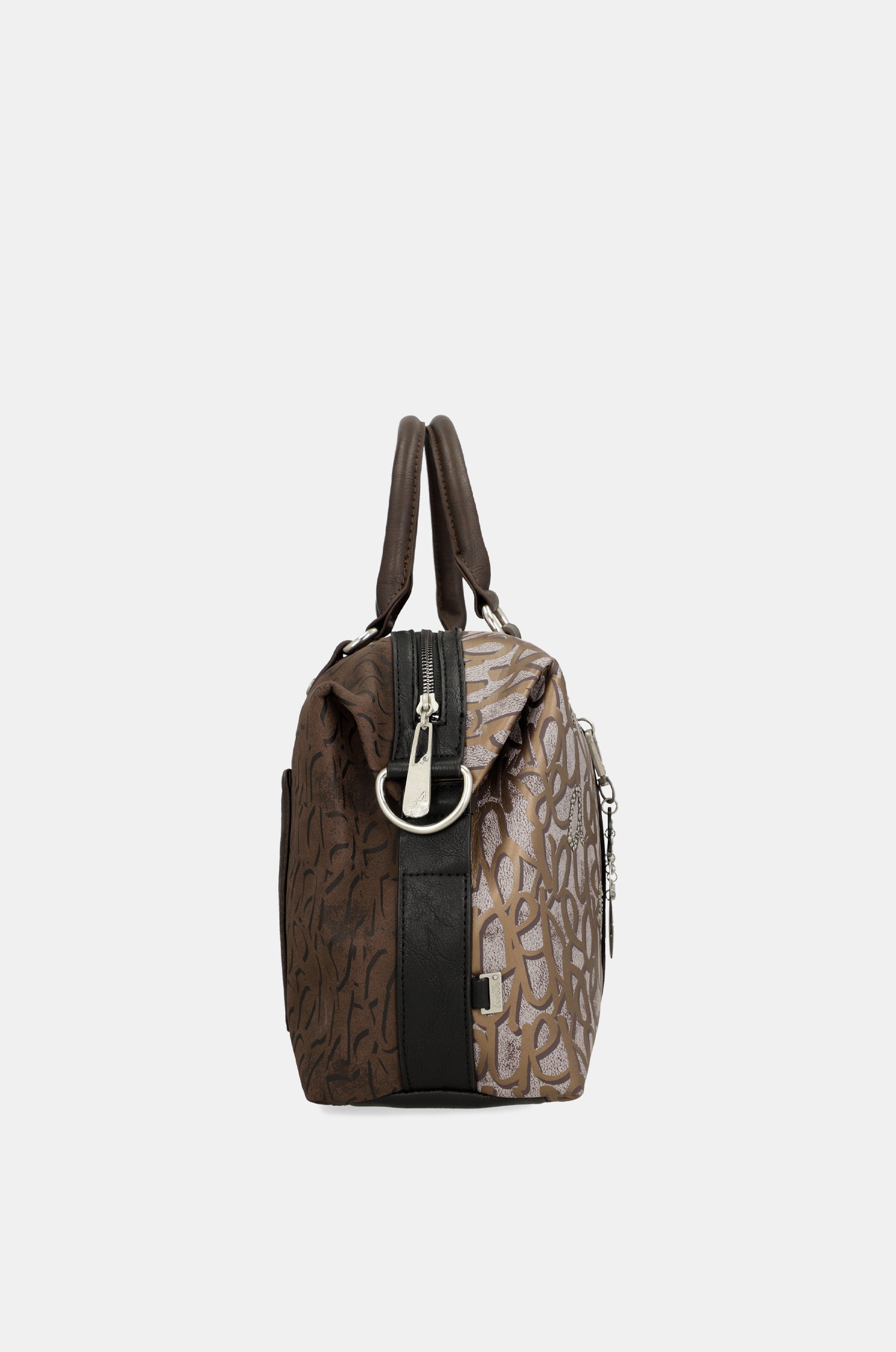 Mantle bowling bag