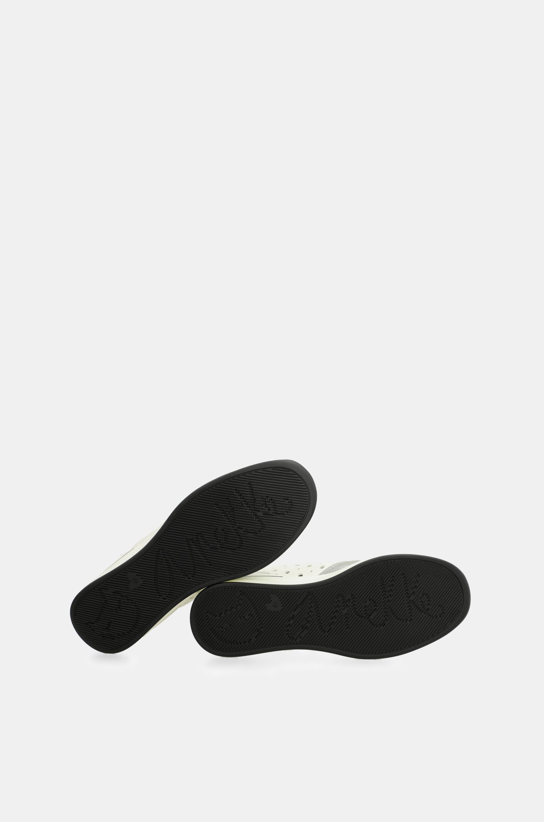 White wedge sneakers with polka dots