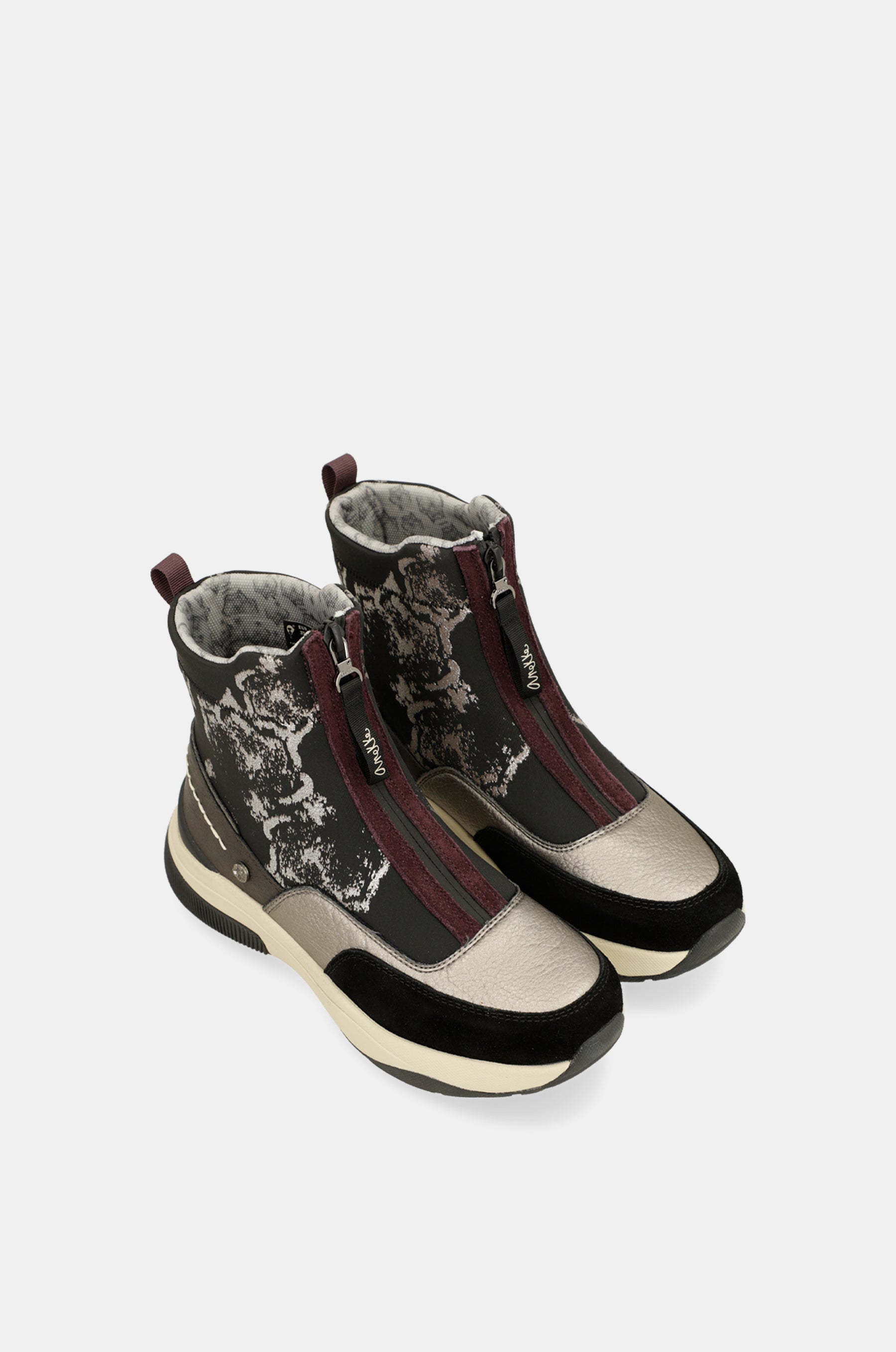 Metallic black sporty ankle boot