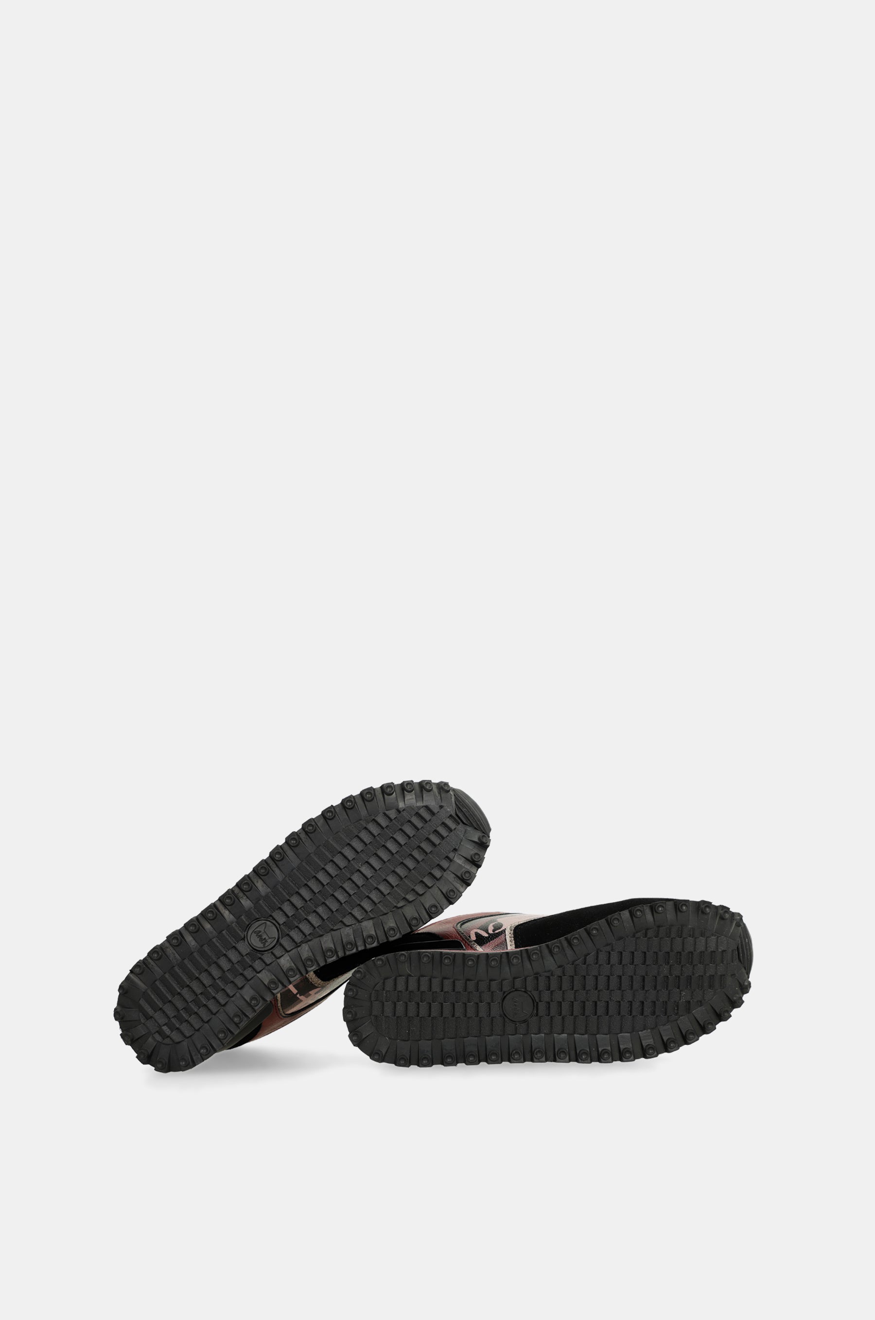 Printed black platform sneakers