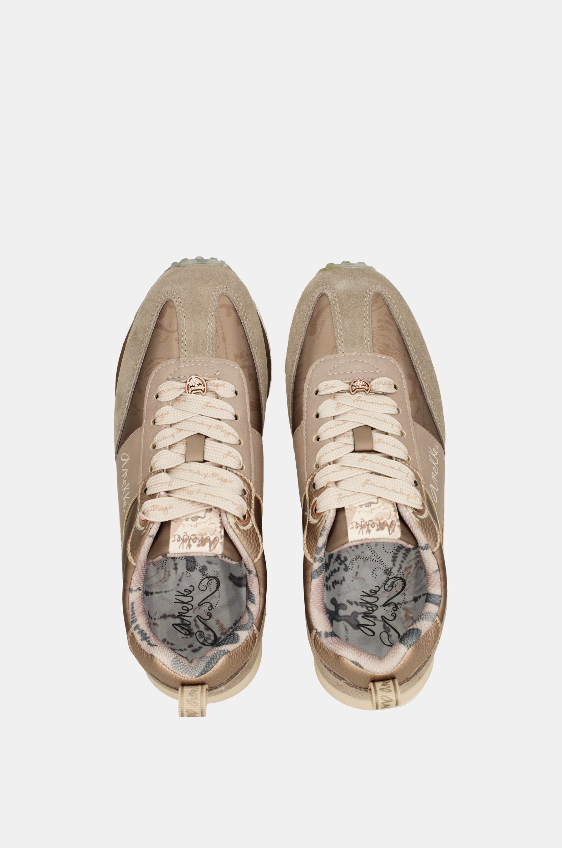 Beige sneakers with multicoloured sole