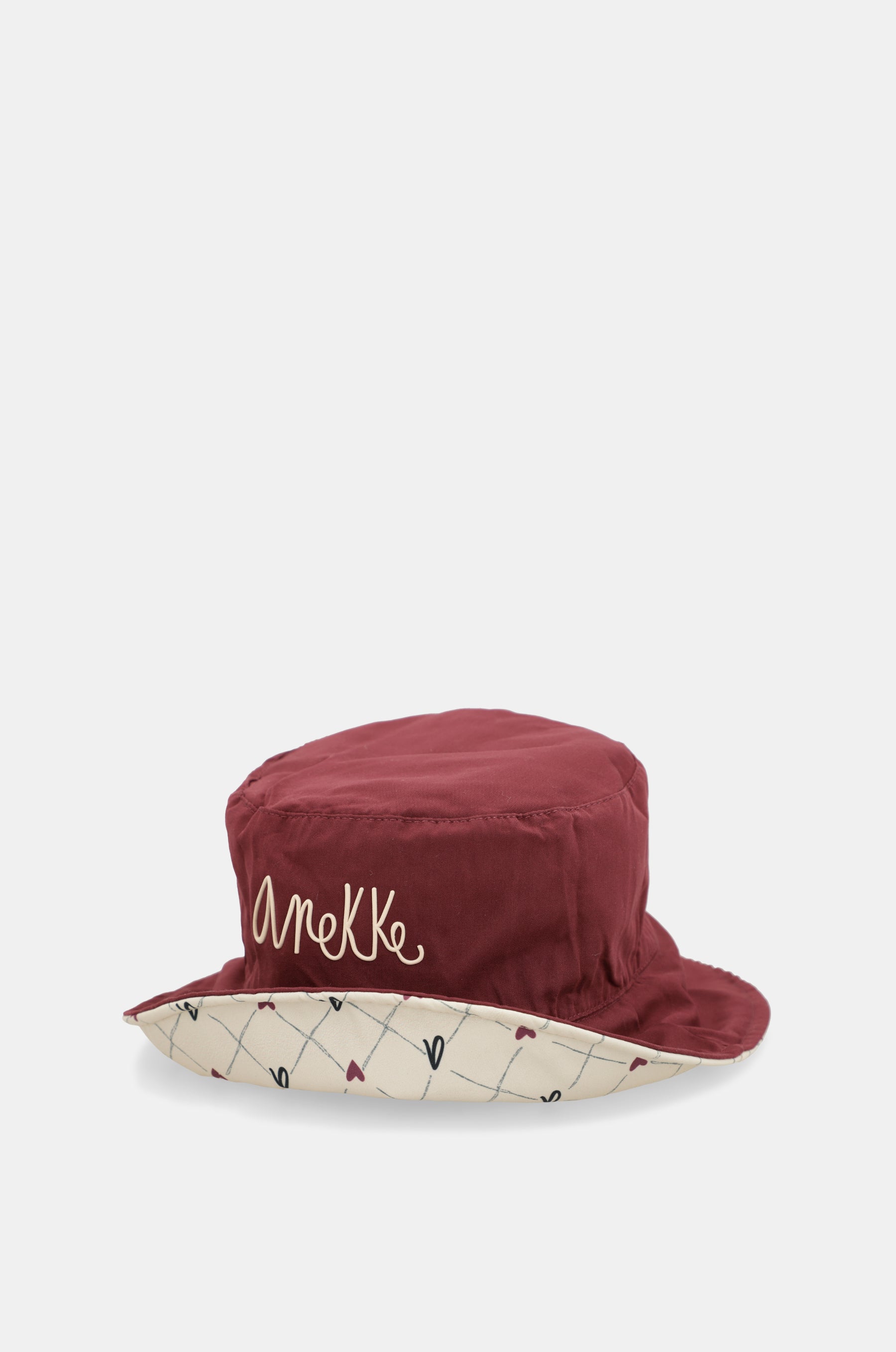 Reversible bucket hat