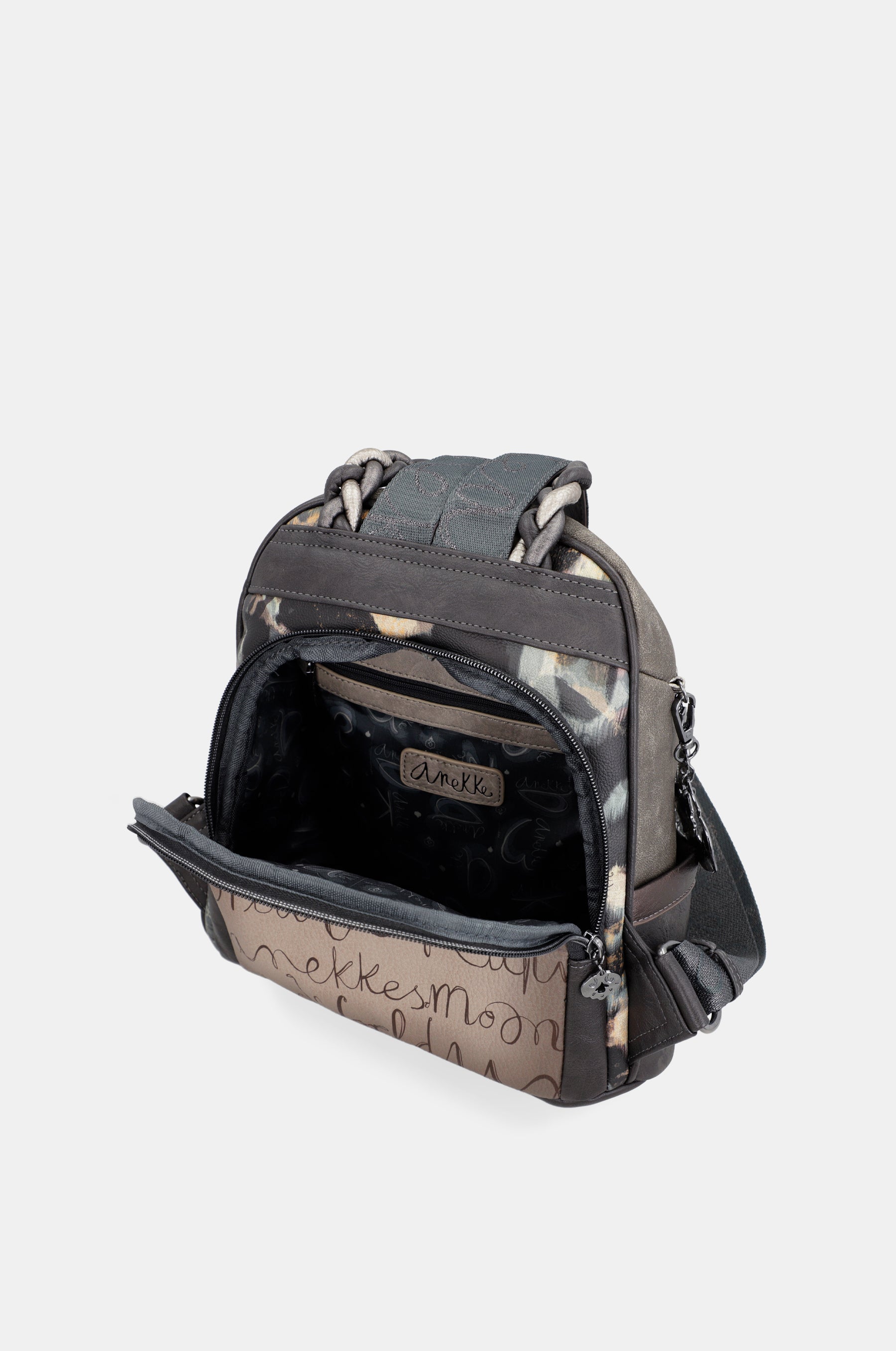 Manifesto anti-theft backpack