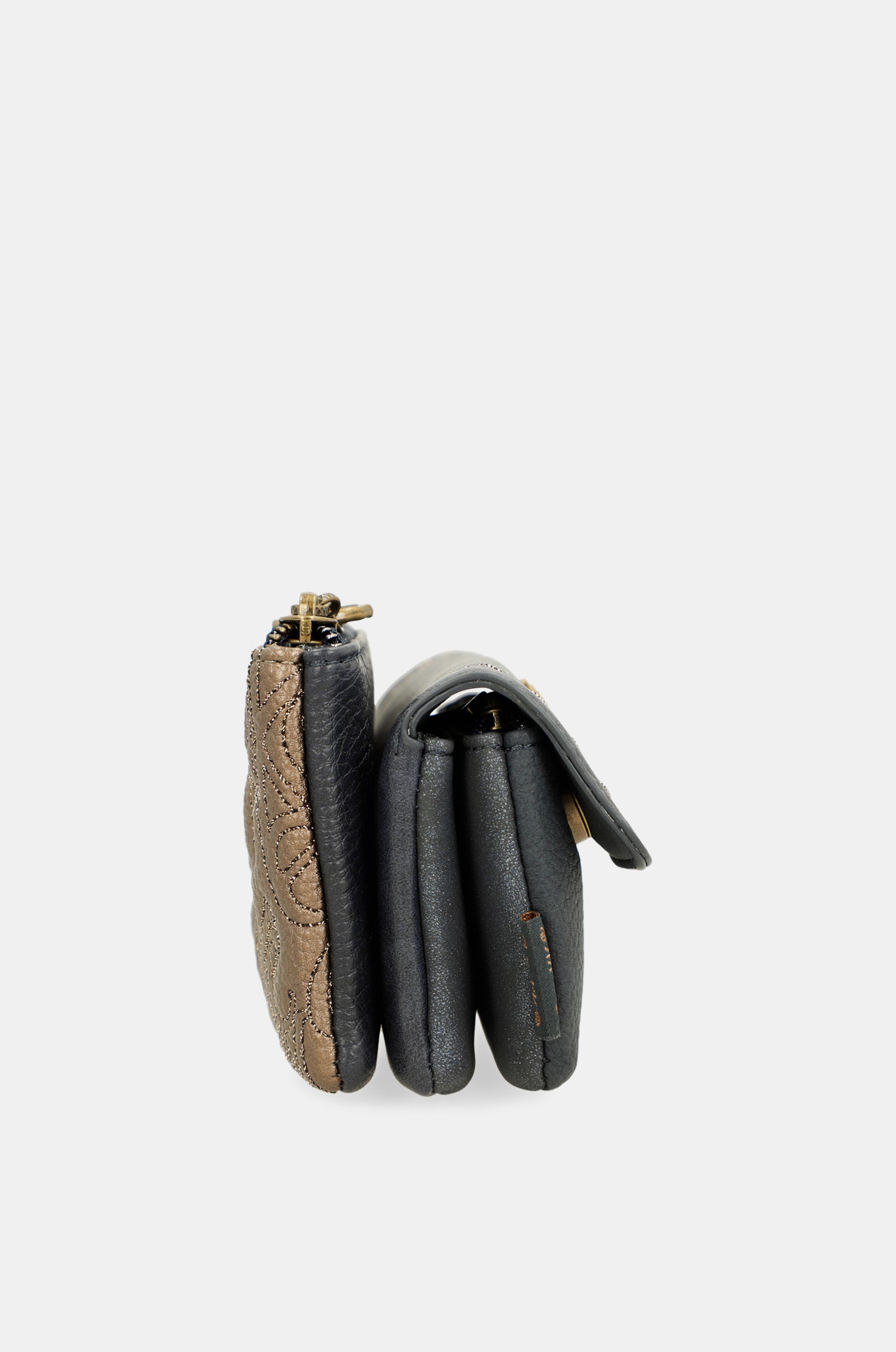 Boutique coin purse with flap
