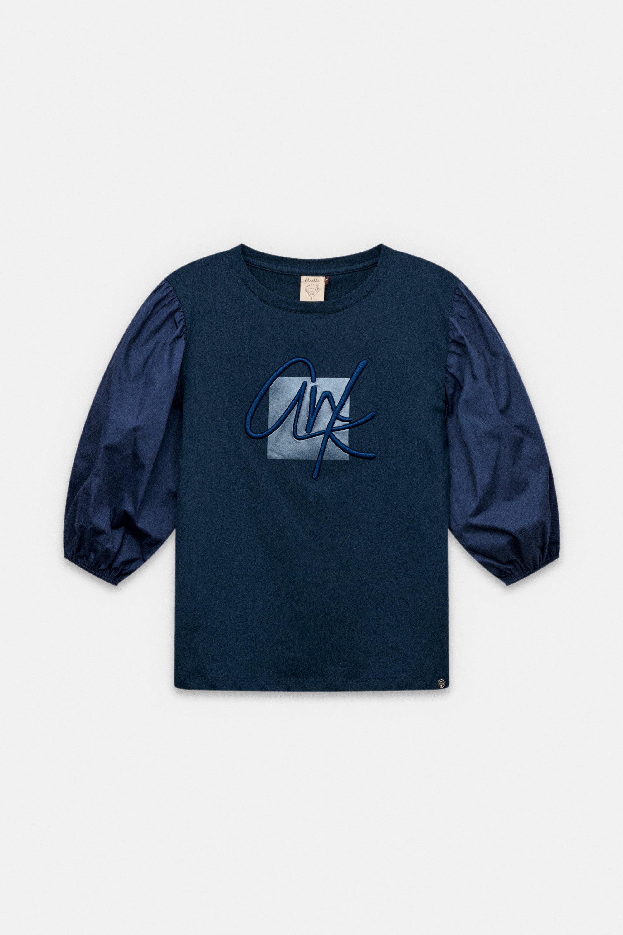 Navy-blue puff-sleeve T-shirt