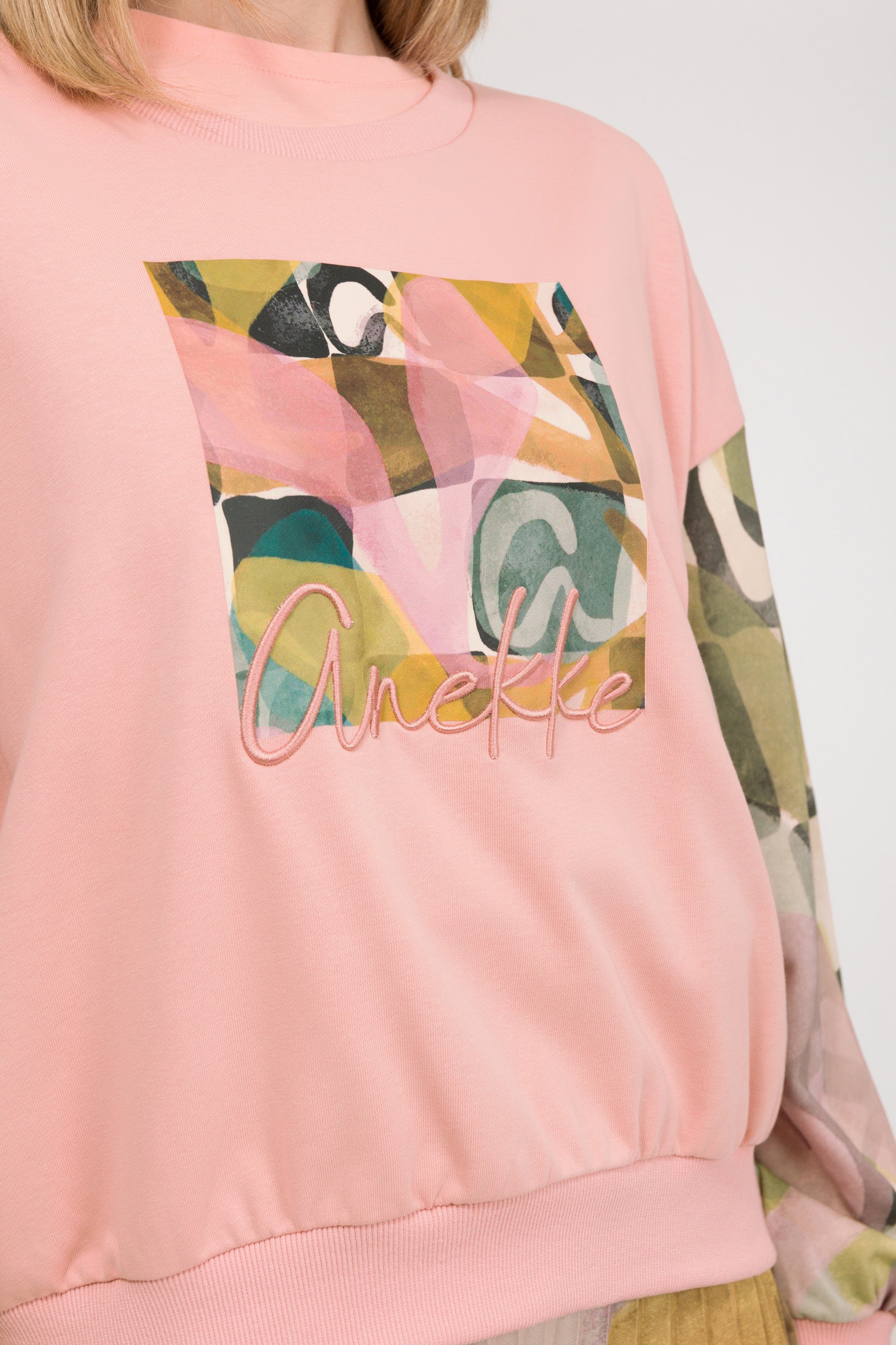 Pink long-sleeve sweatshirt