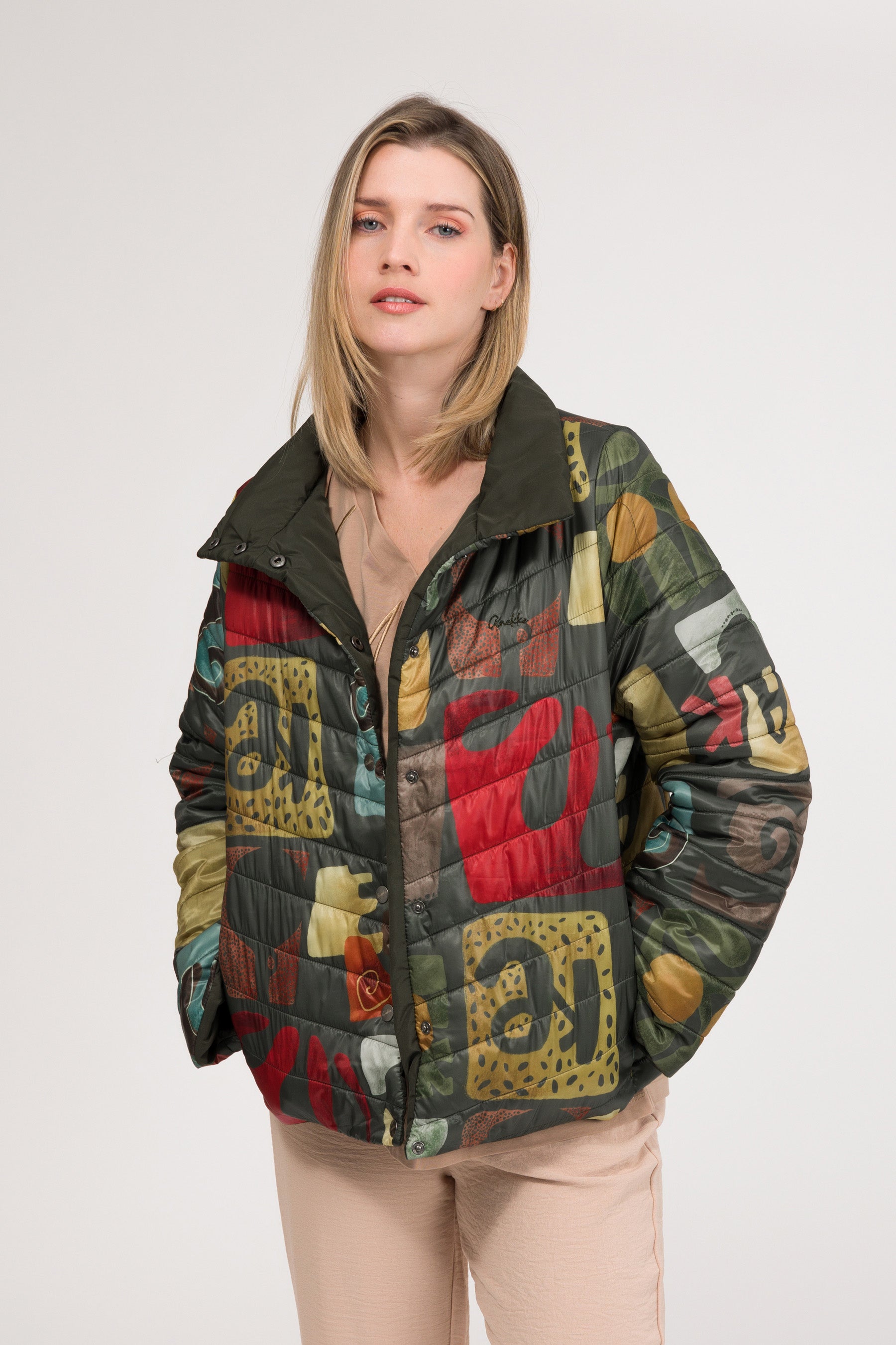 Reversible jacket Amphora