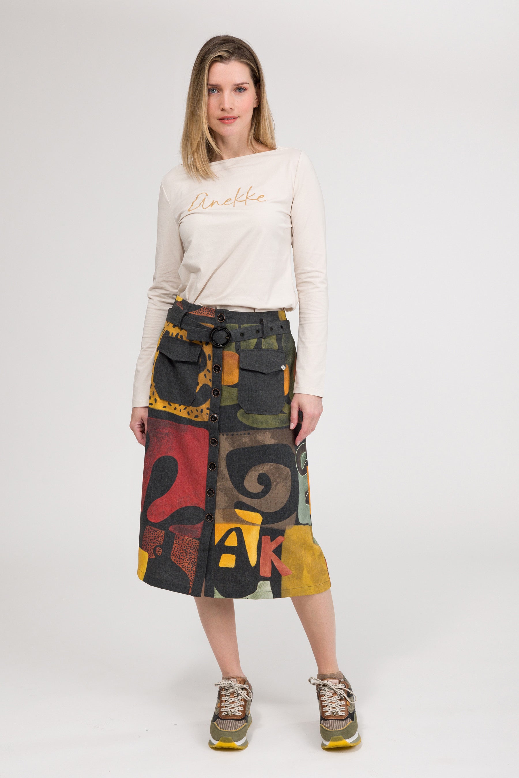 Buttoned skirt Amphora