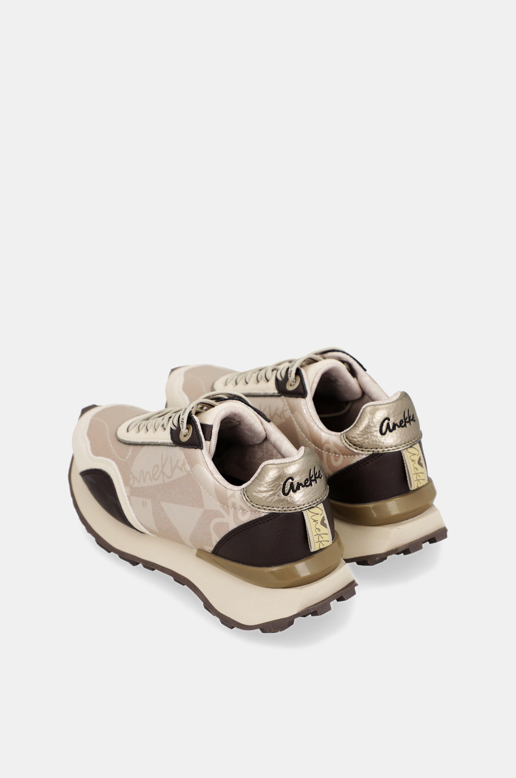Beige sneakers with brown details