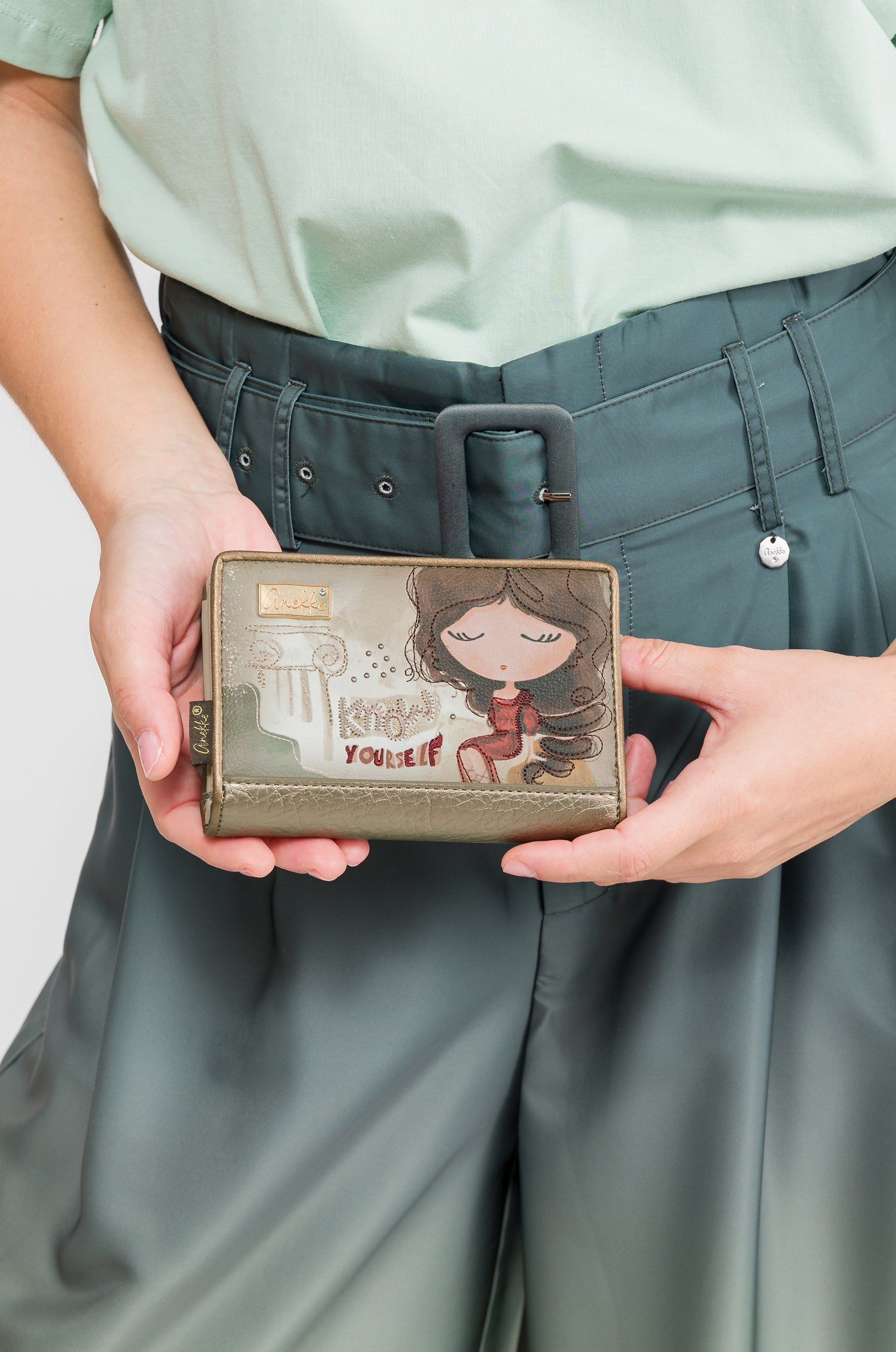 Medium RFID purse Muse