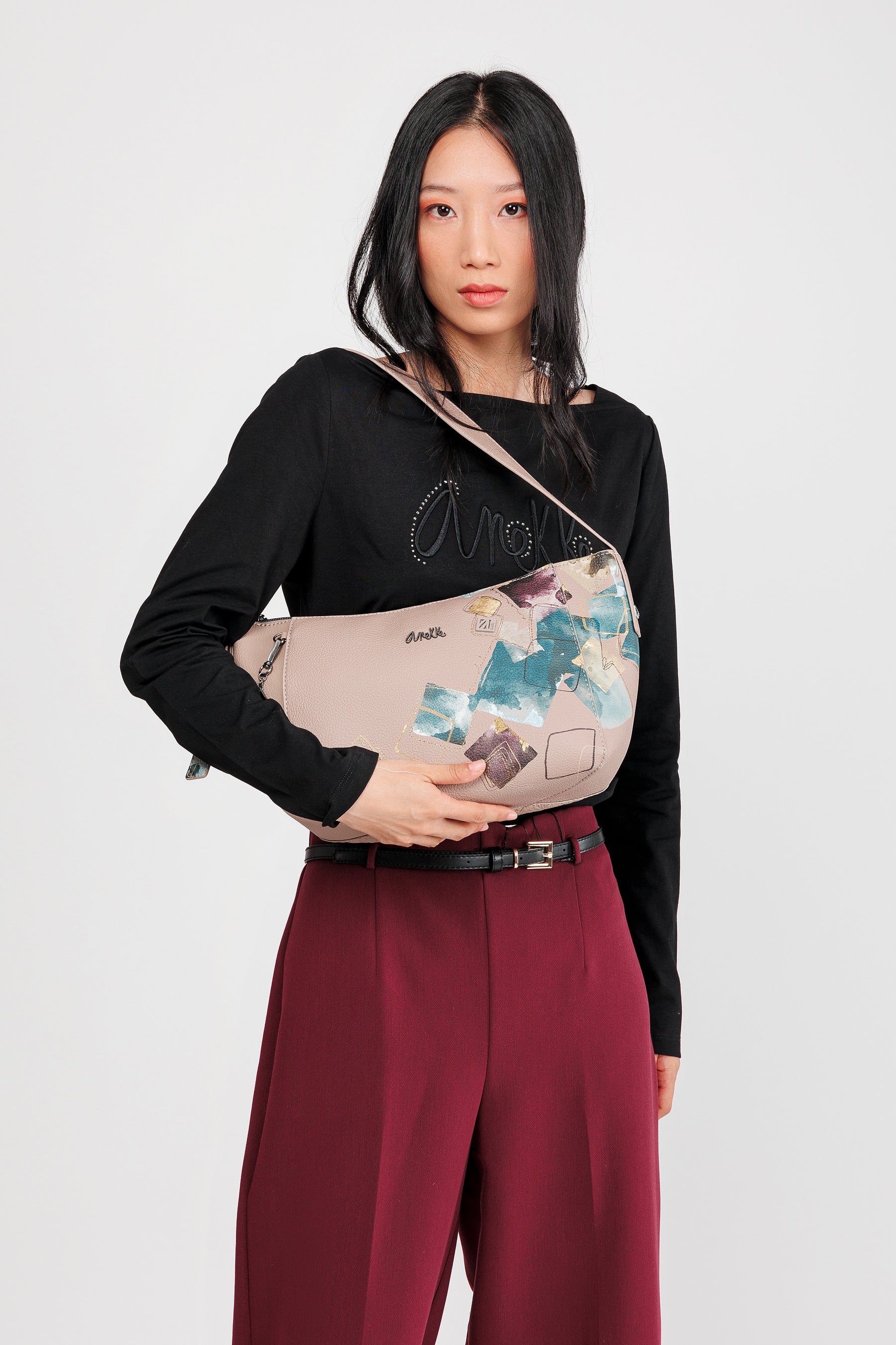 Evolution oval shoulder bag