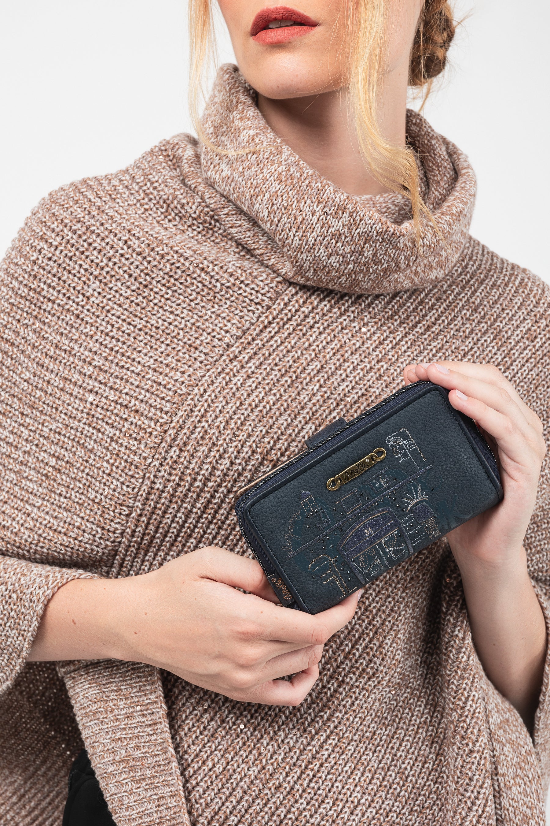 Boutique medium wallet