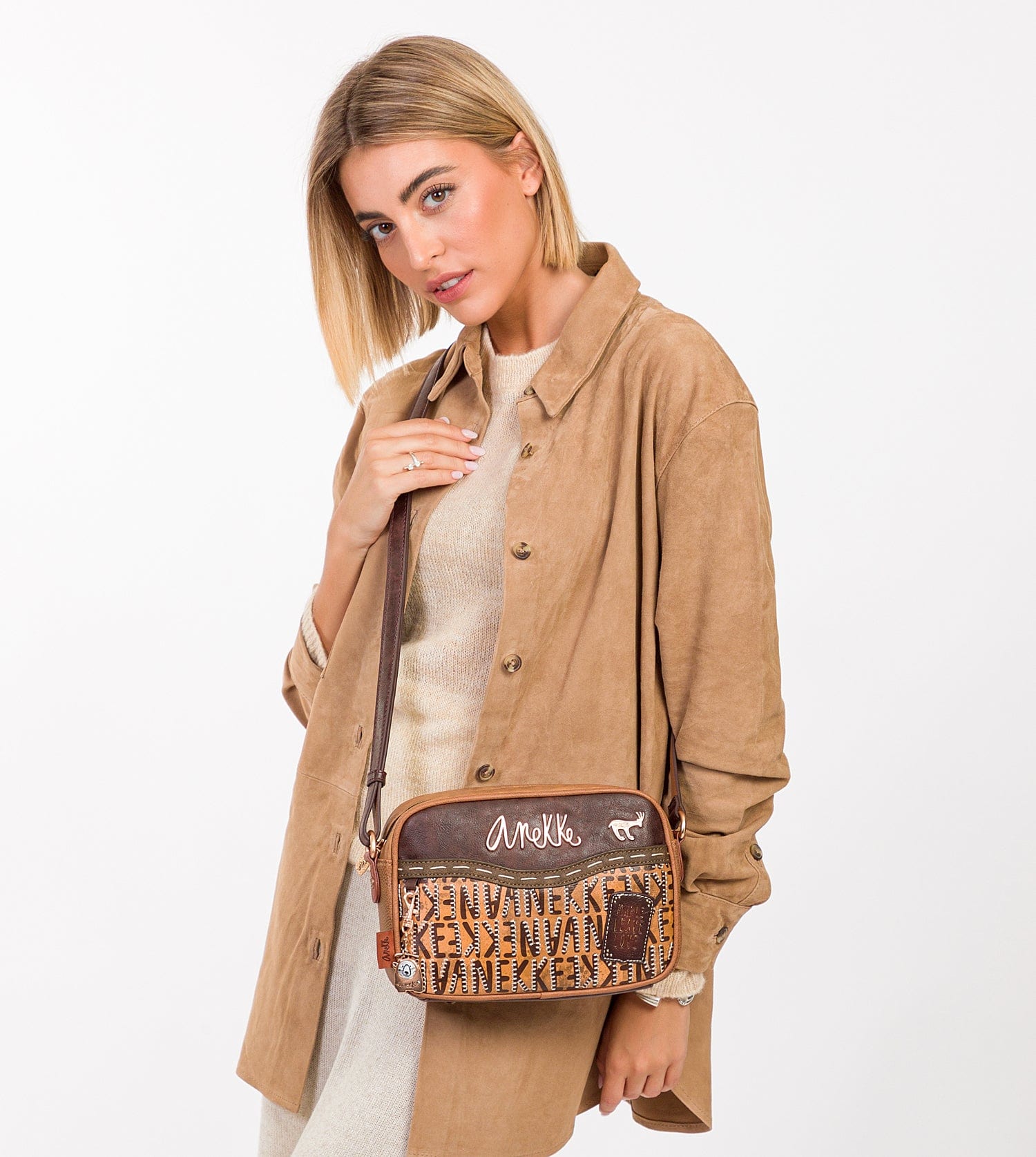 Urban logo small shoulder bag