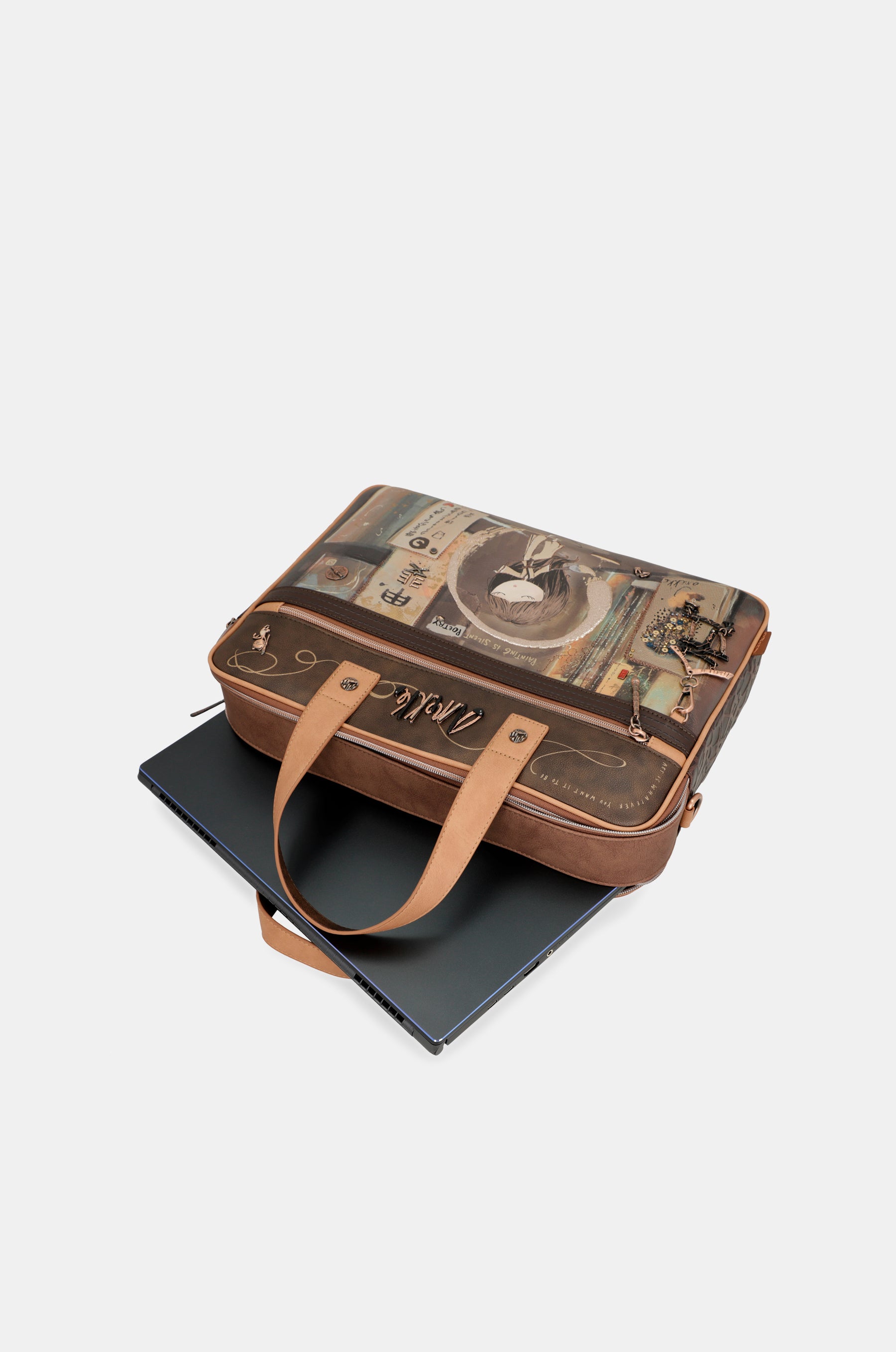 Shōen brown document holder
