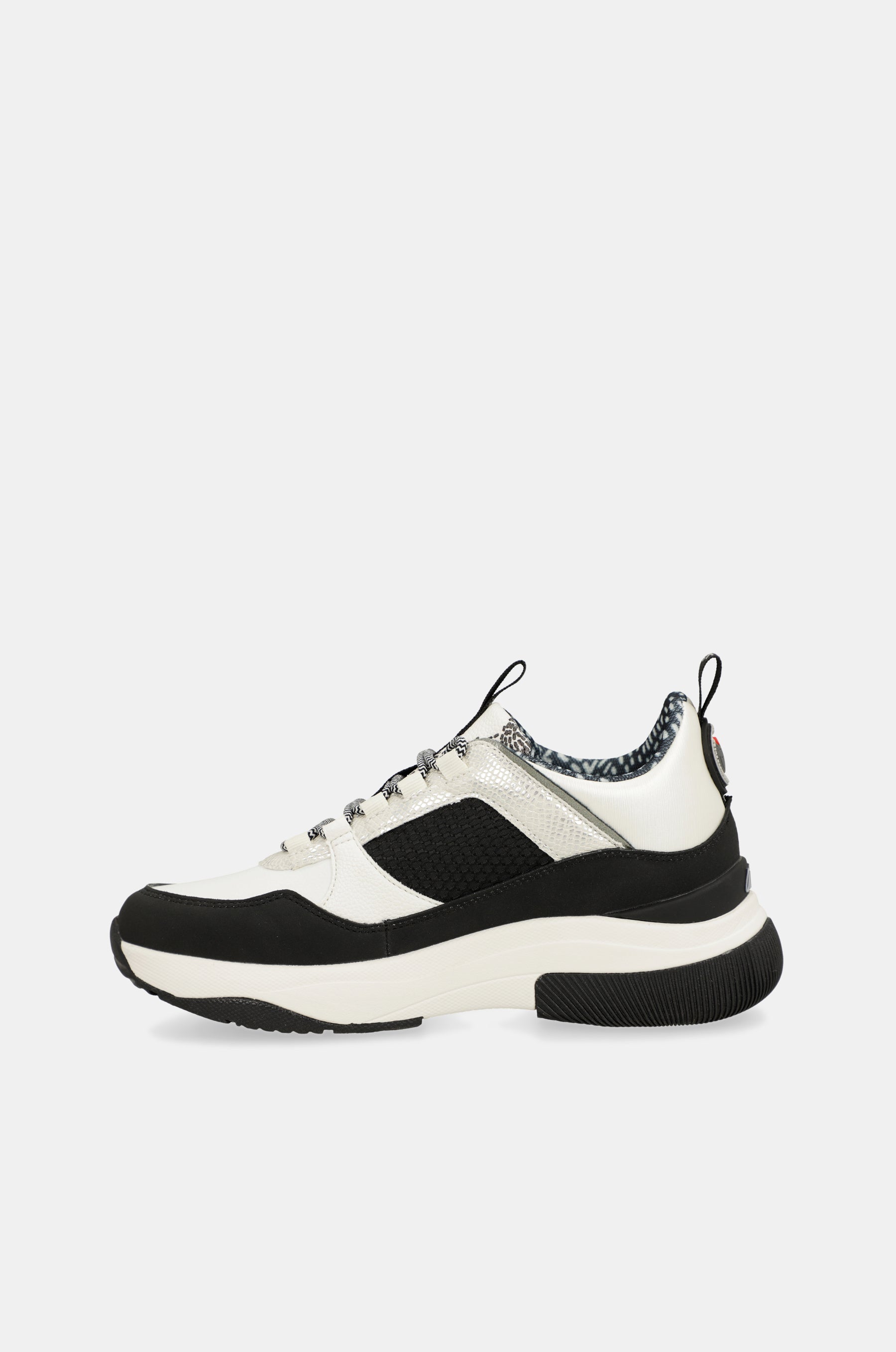 Fashion black & white sneakers