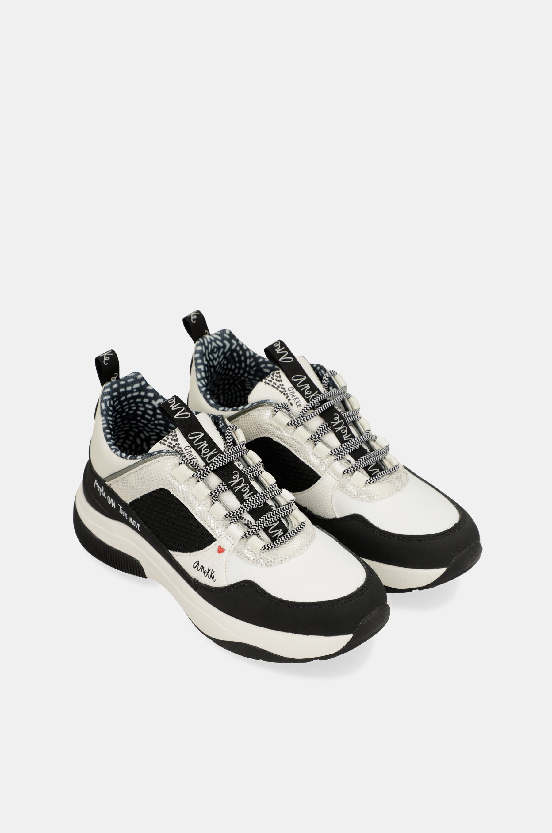 Fashion black & white sneakers