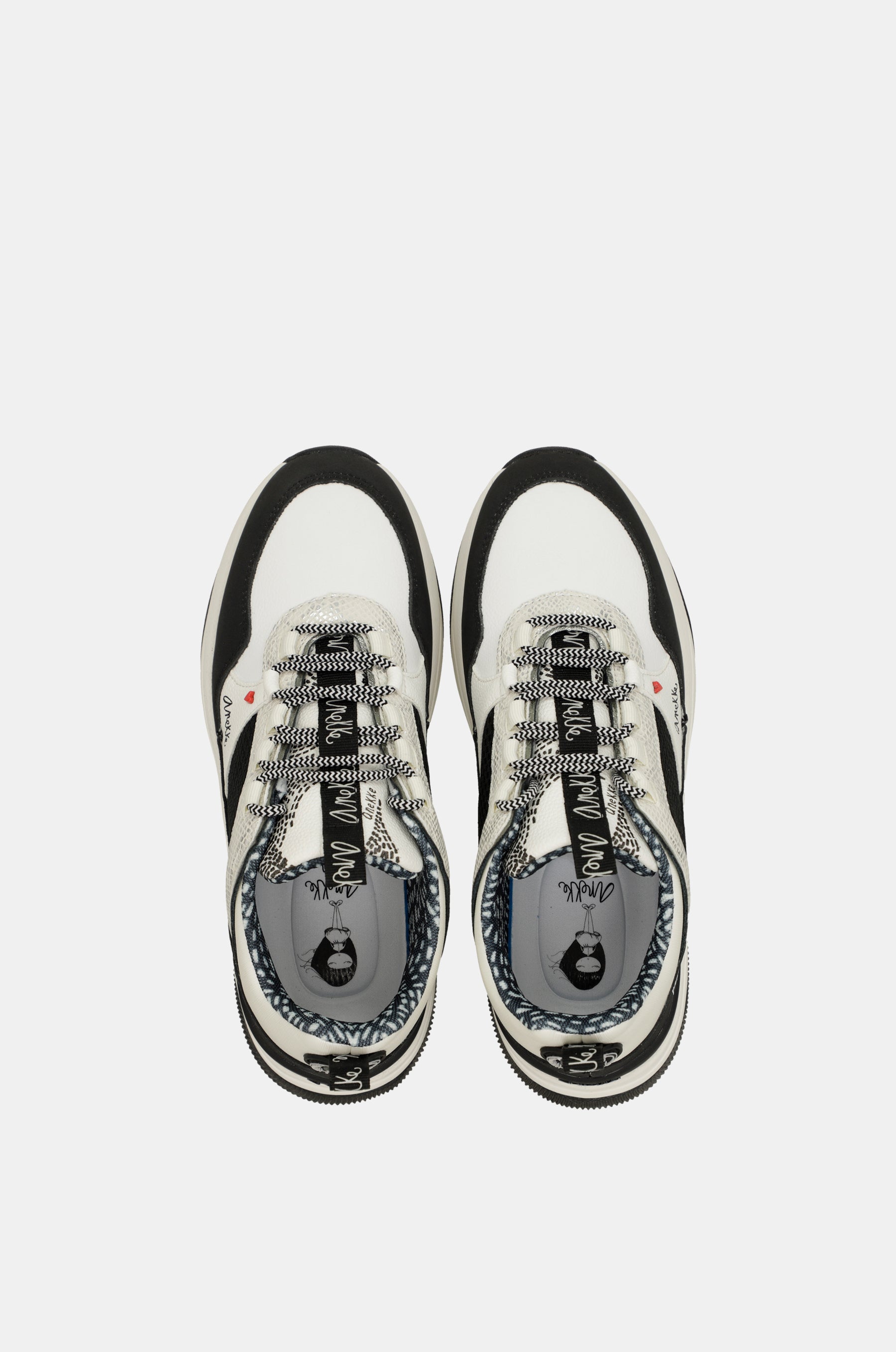 Fashion black & white sneakers