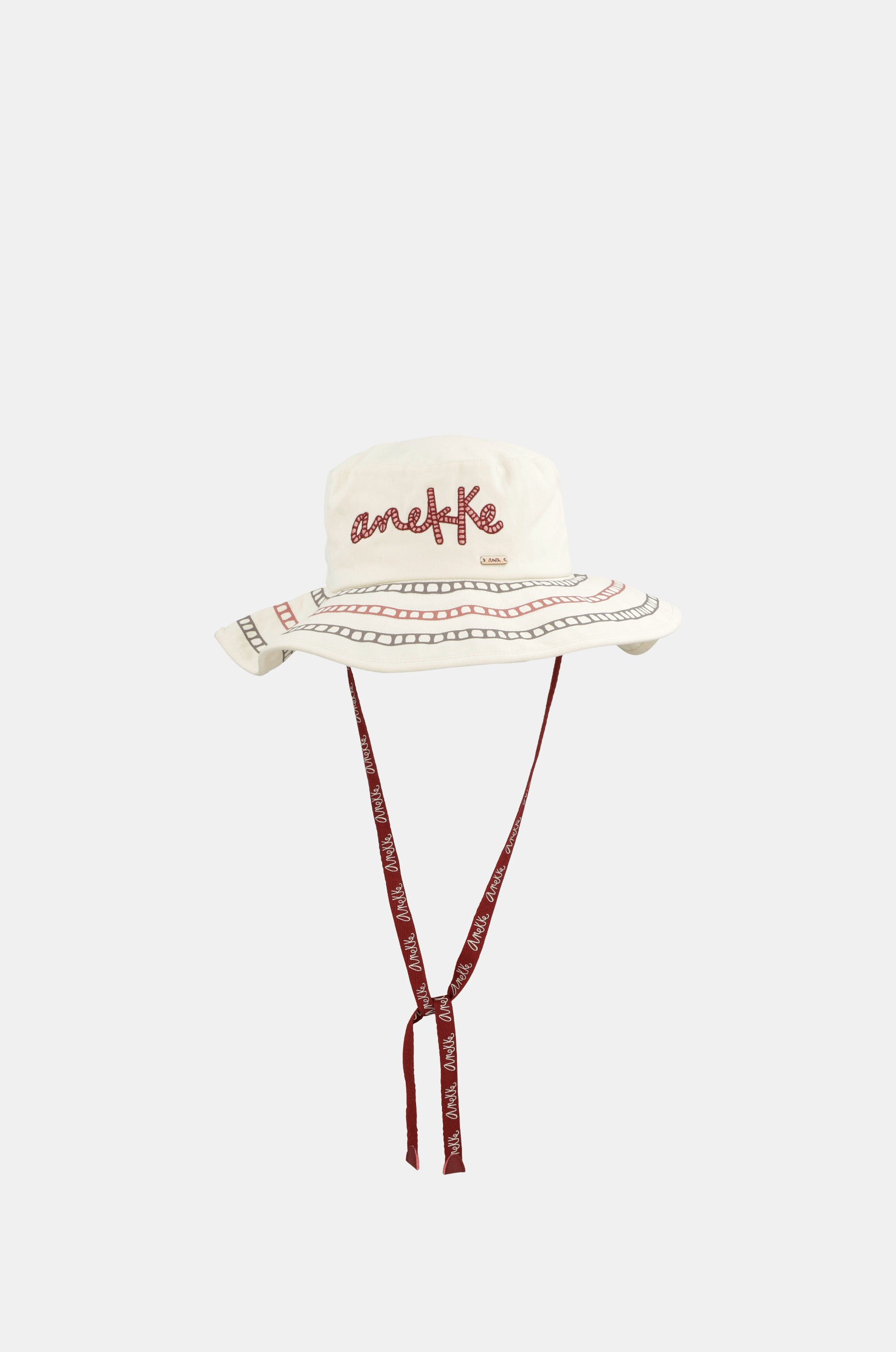 White bucket hat