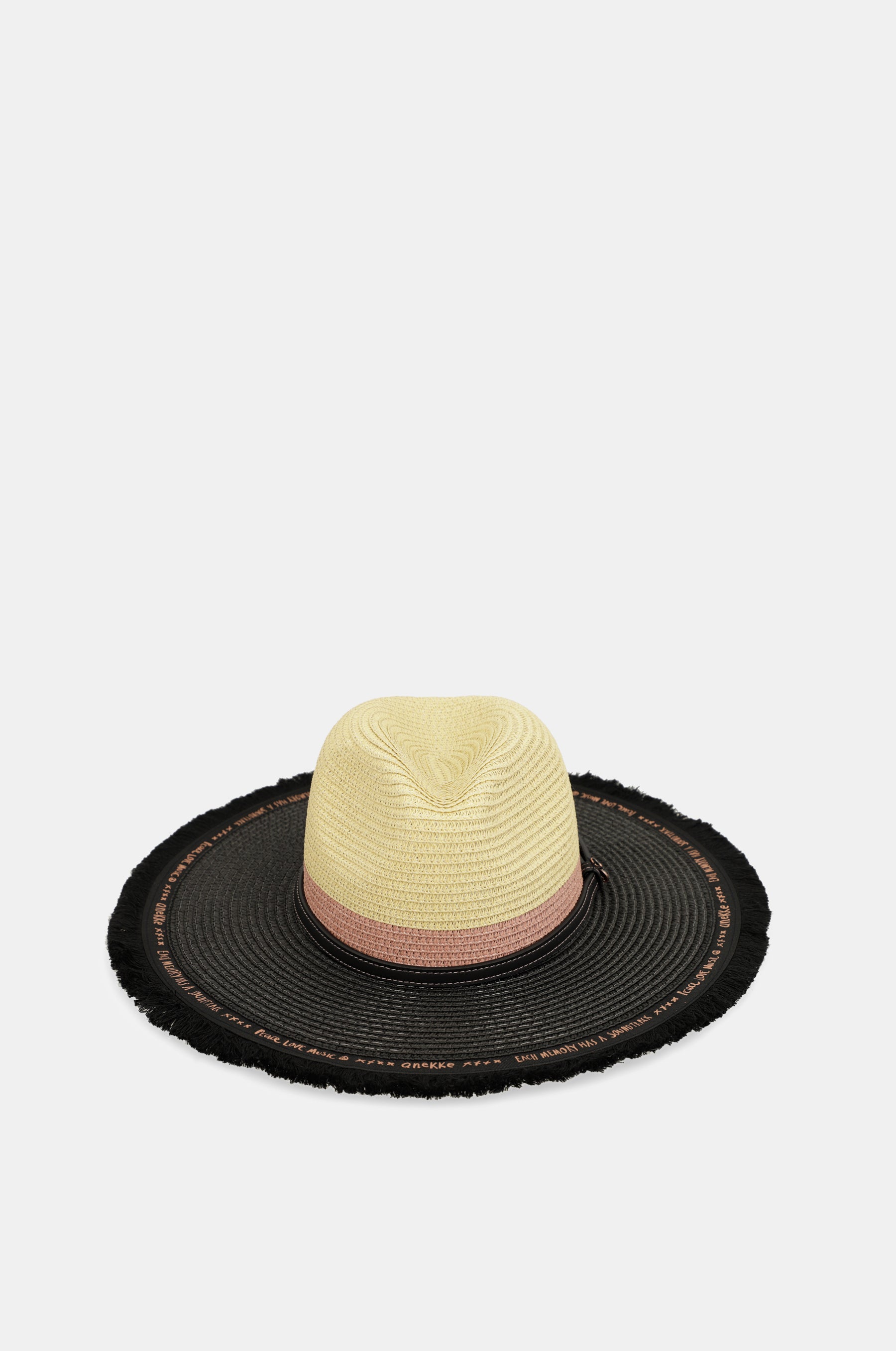 Contrast raffia hat