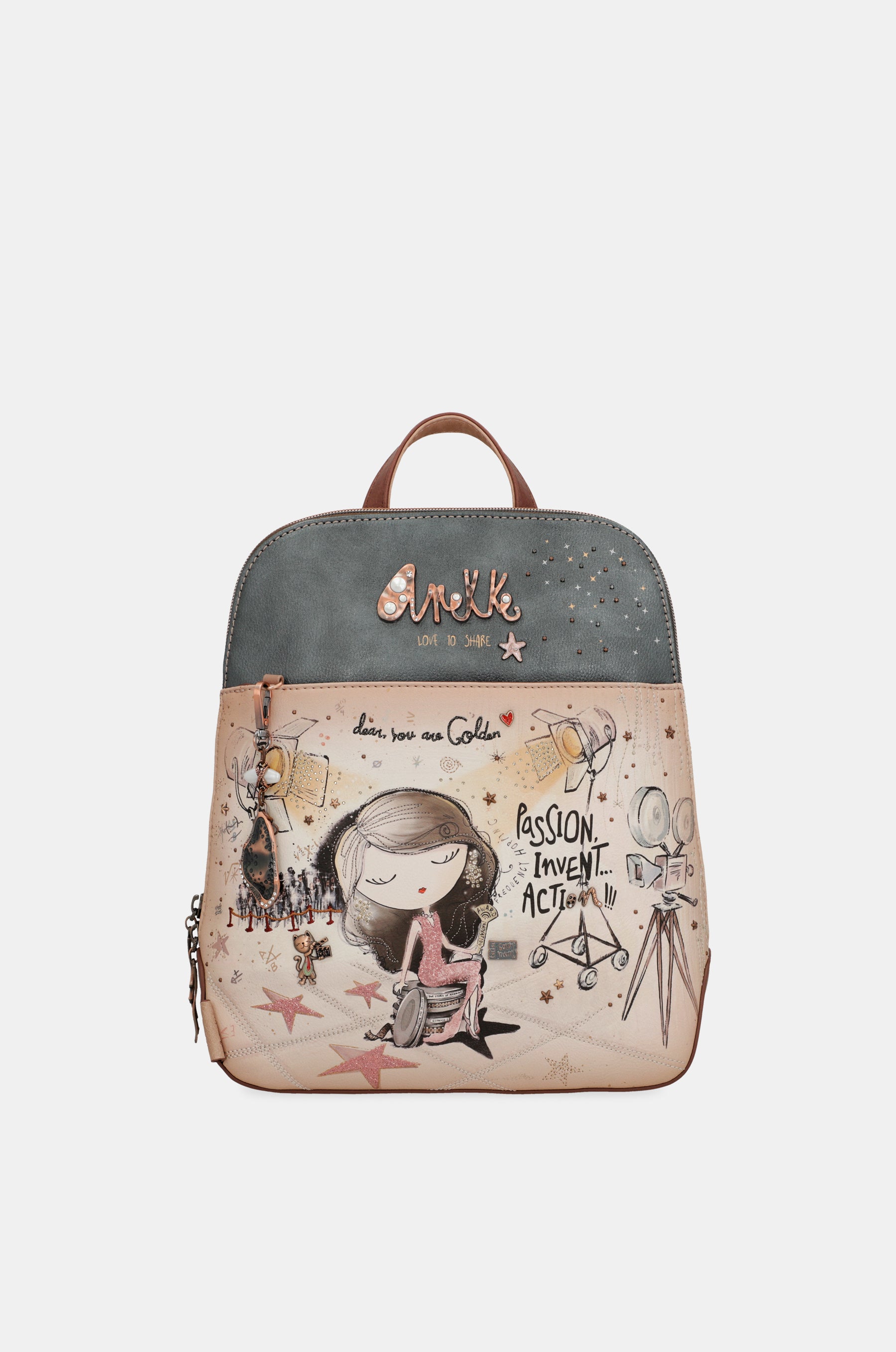 Hollywood backpack for leisure use