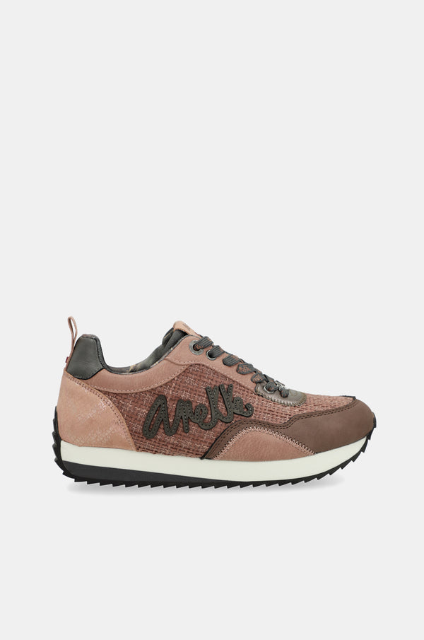 Travel pink sneakers