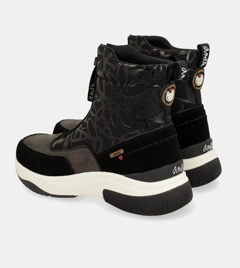 Dressy black sporty ankle boot