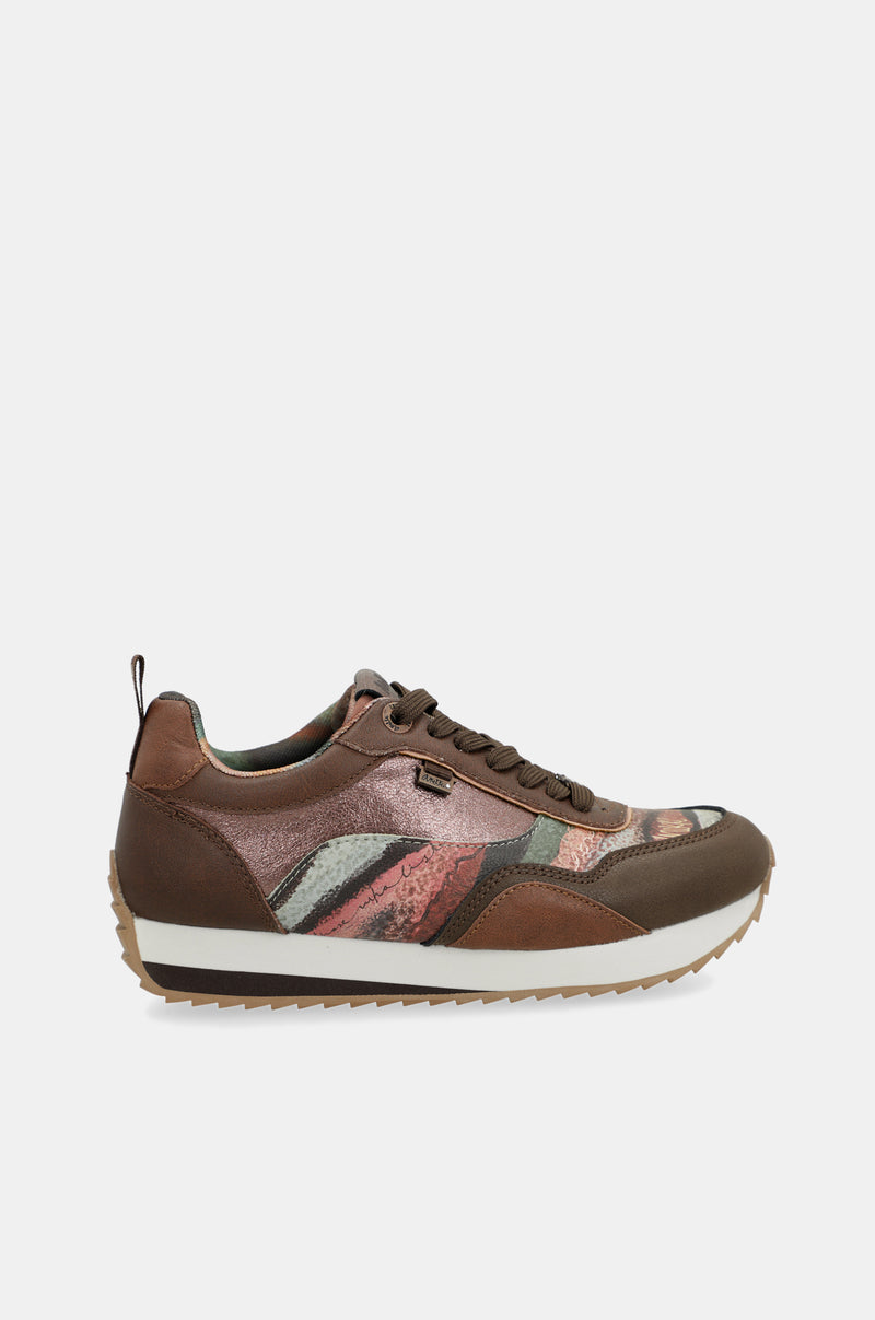 Travel printed sneakers