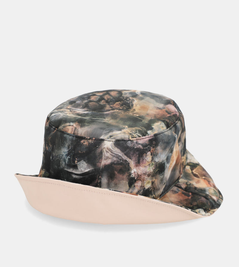 Dreamverse reversible bucket hat