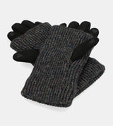 Black extendable gloves