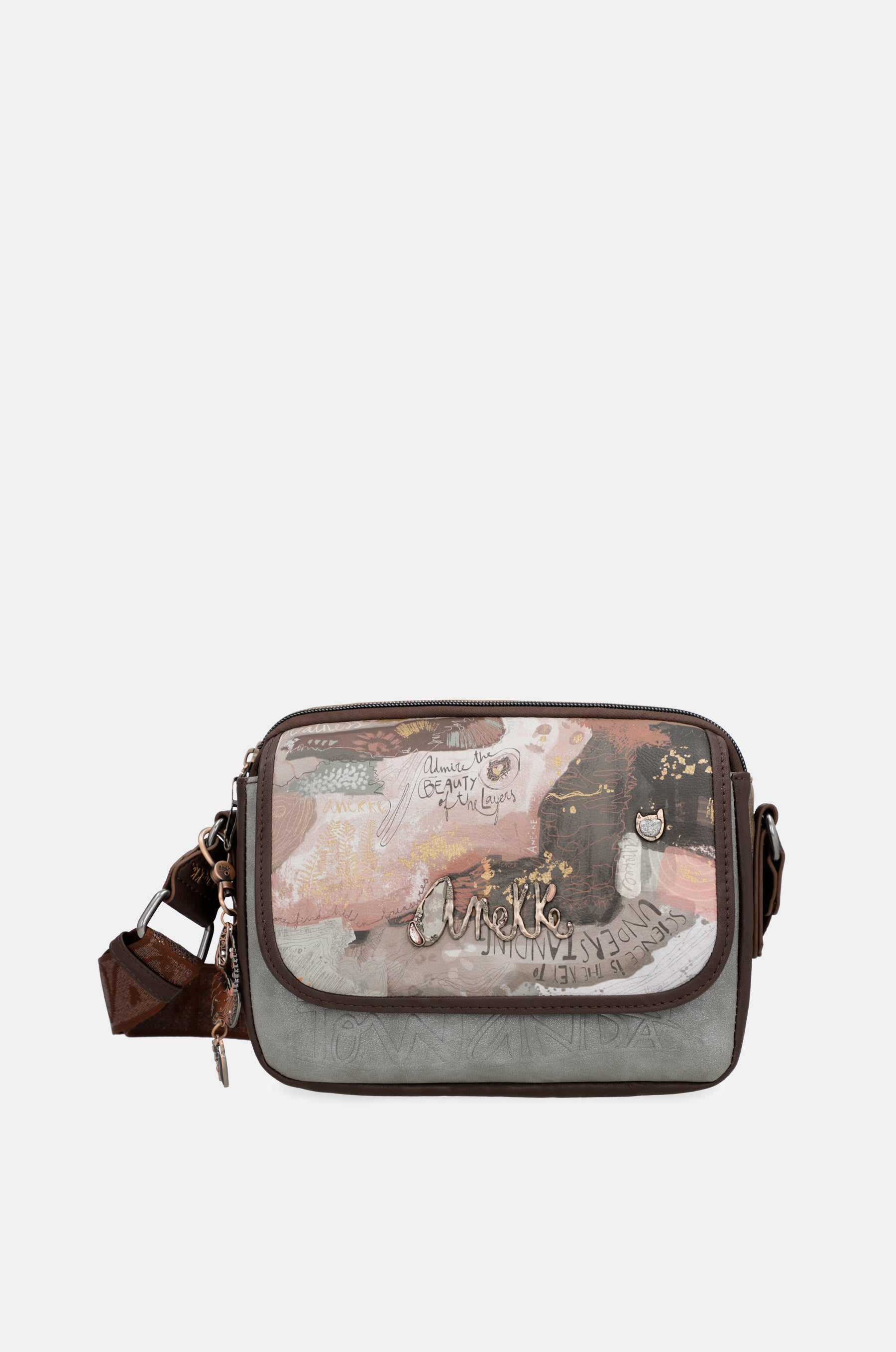Outer crossbody bag with flap