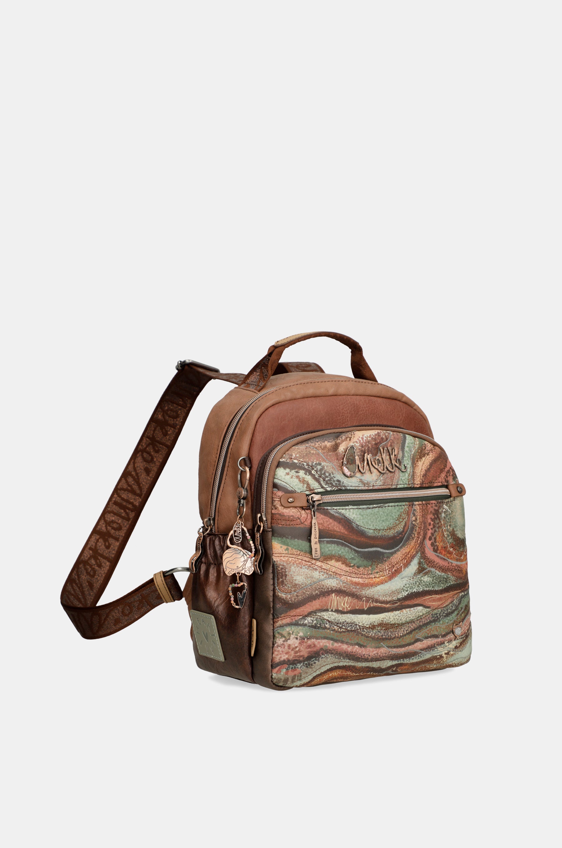 Outer backpack for leisure use