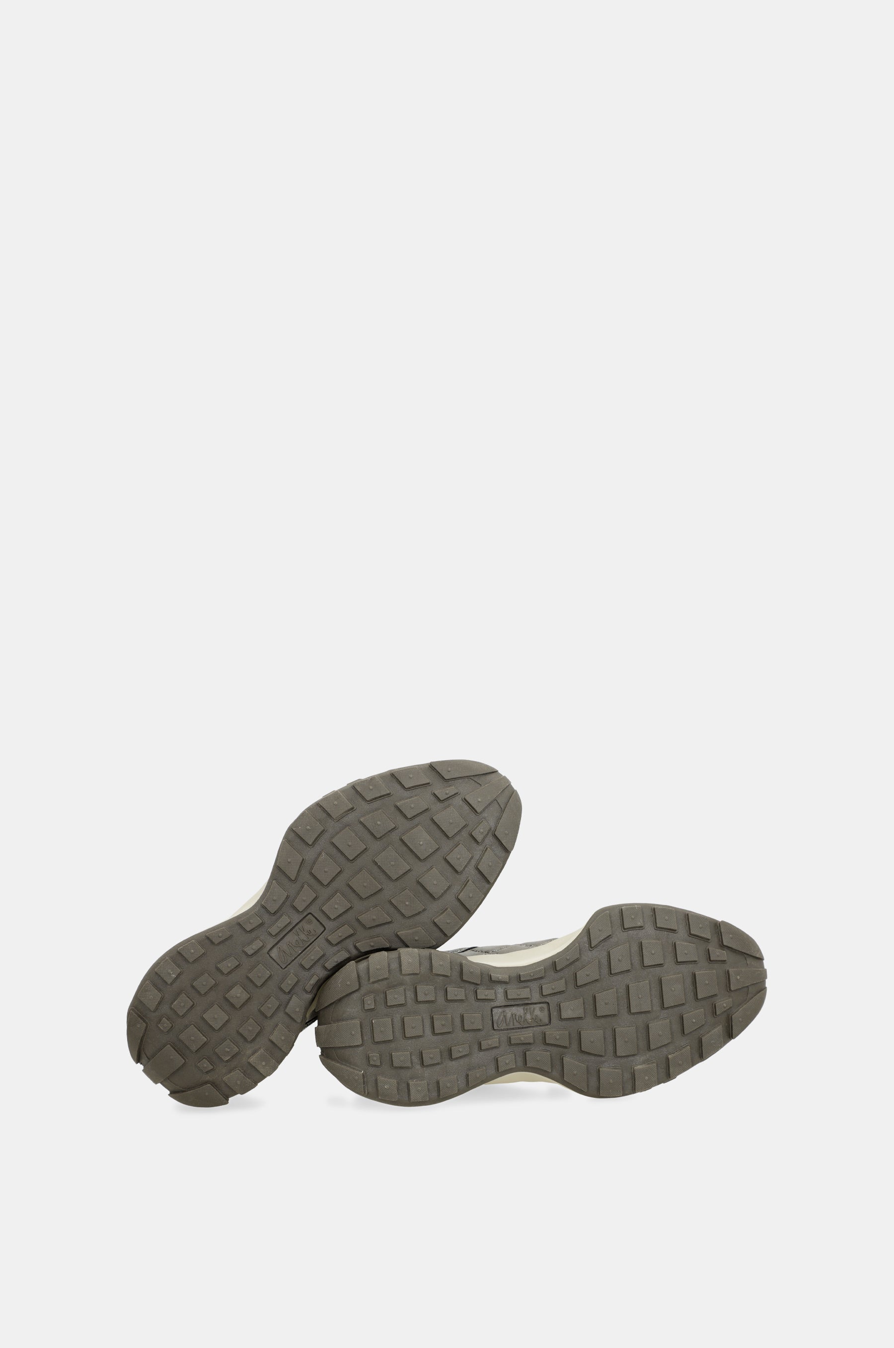 Metallic taupe sneakers