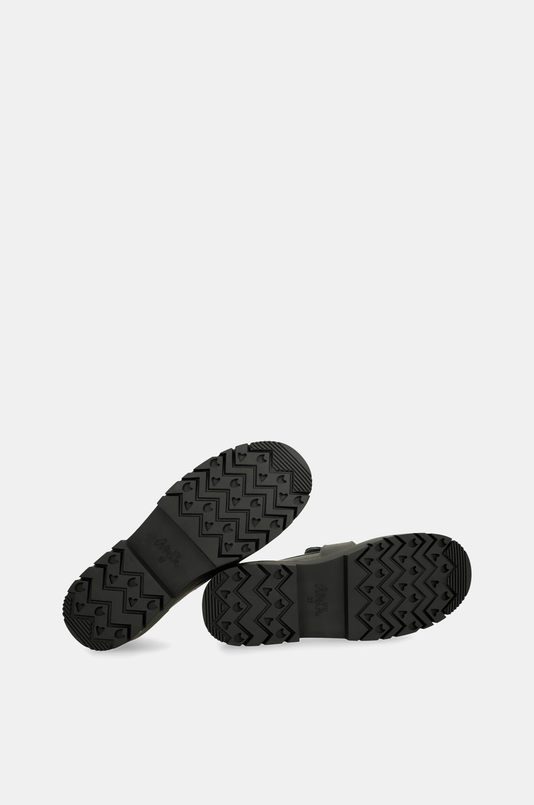 Towanda black loafers