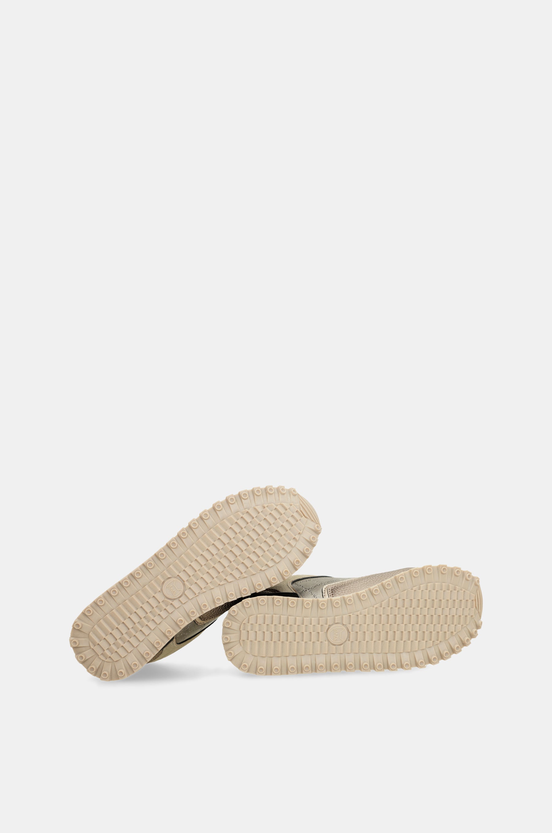 Metallic platform sneakers
