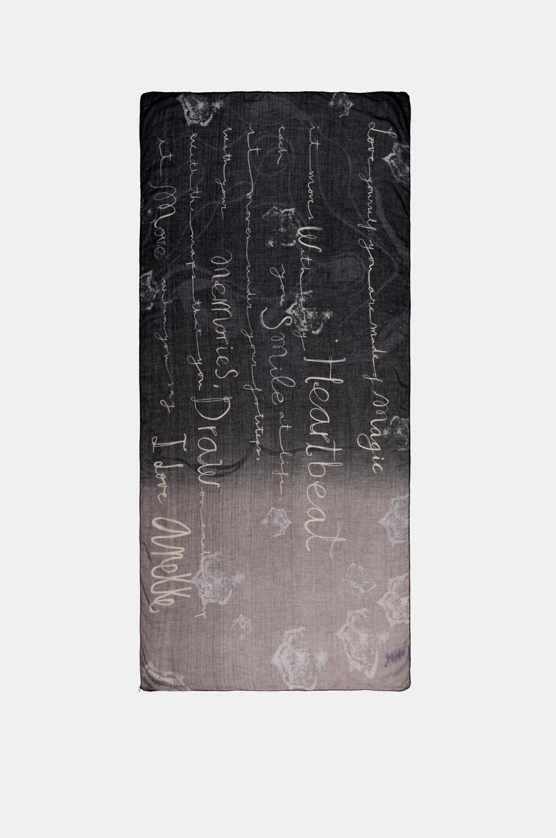 Manifesto scarf