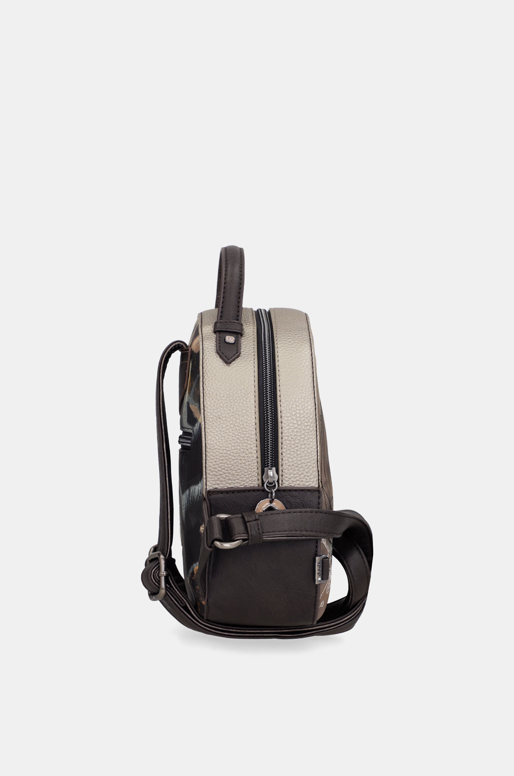 Real small backpack for leisure use