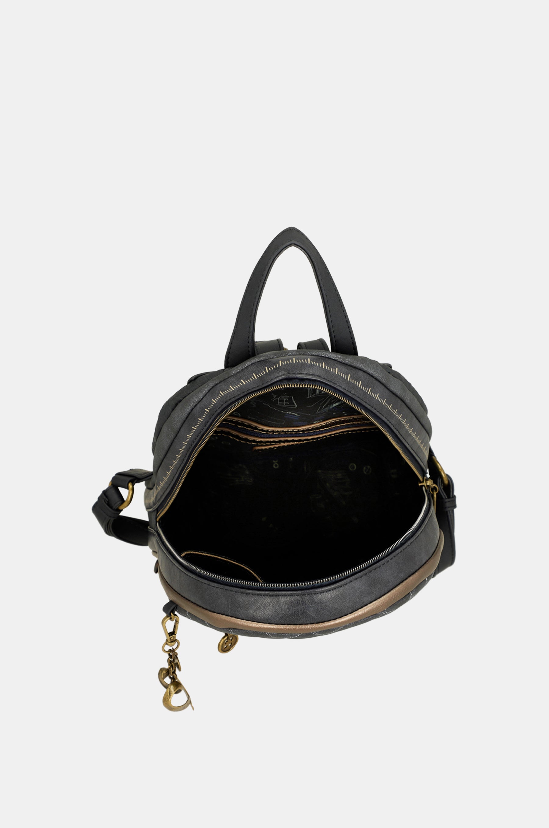 Boutique medium backpack for leisure use