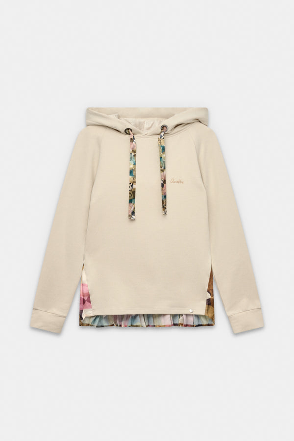 Sweatshirt with pleated hood