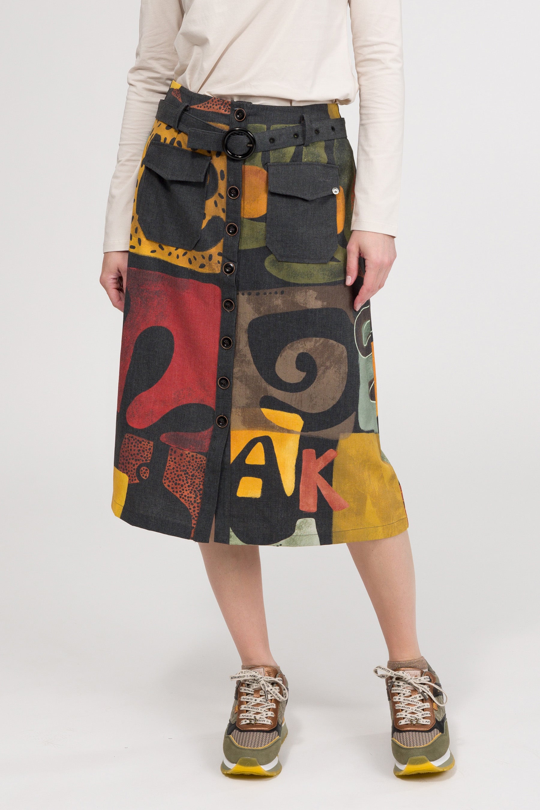 Buttoned skirt Amphora