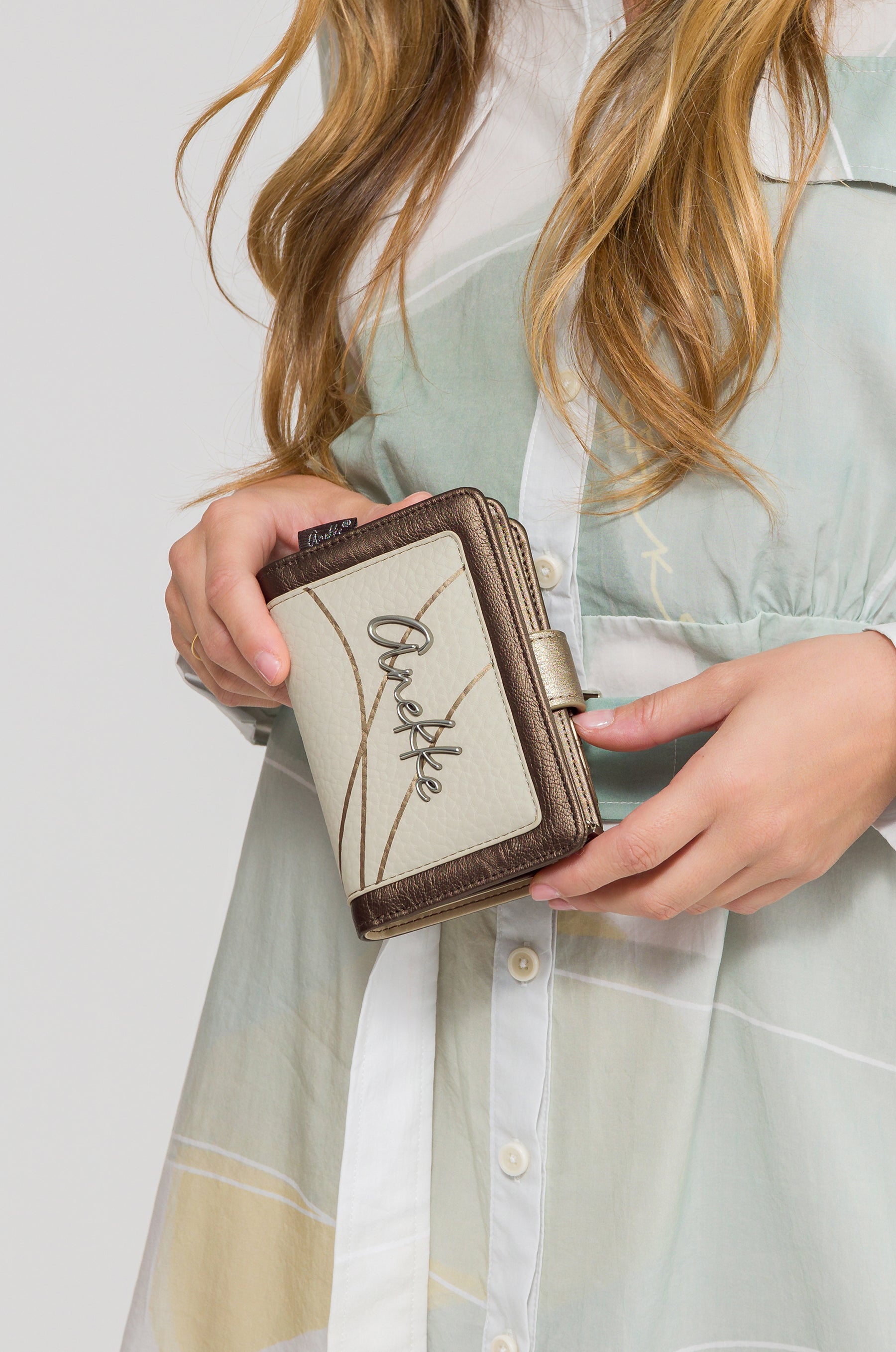 Rigid RFID wallet Serenis