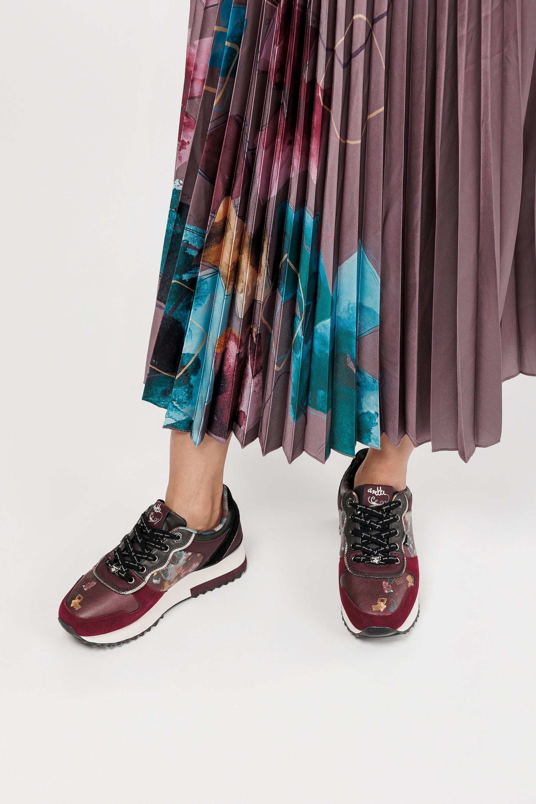 Printed burgundy platform sneakers
